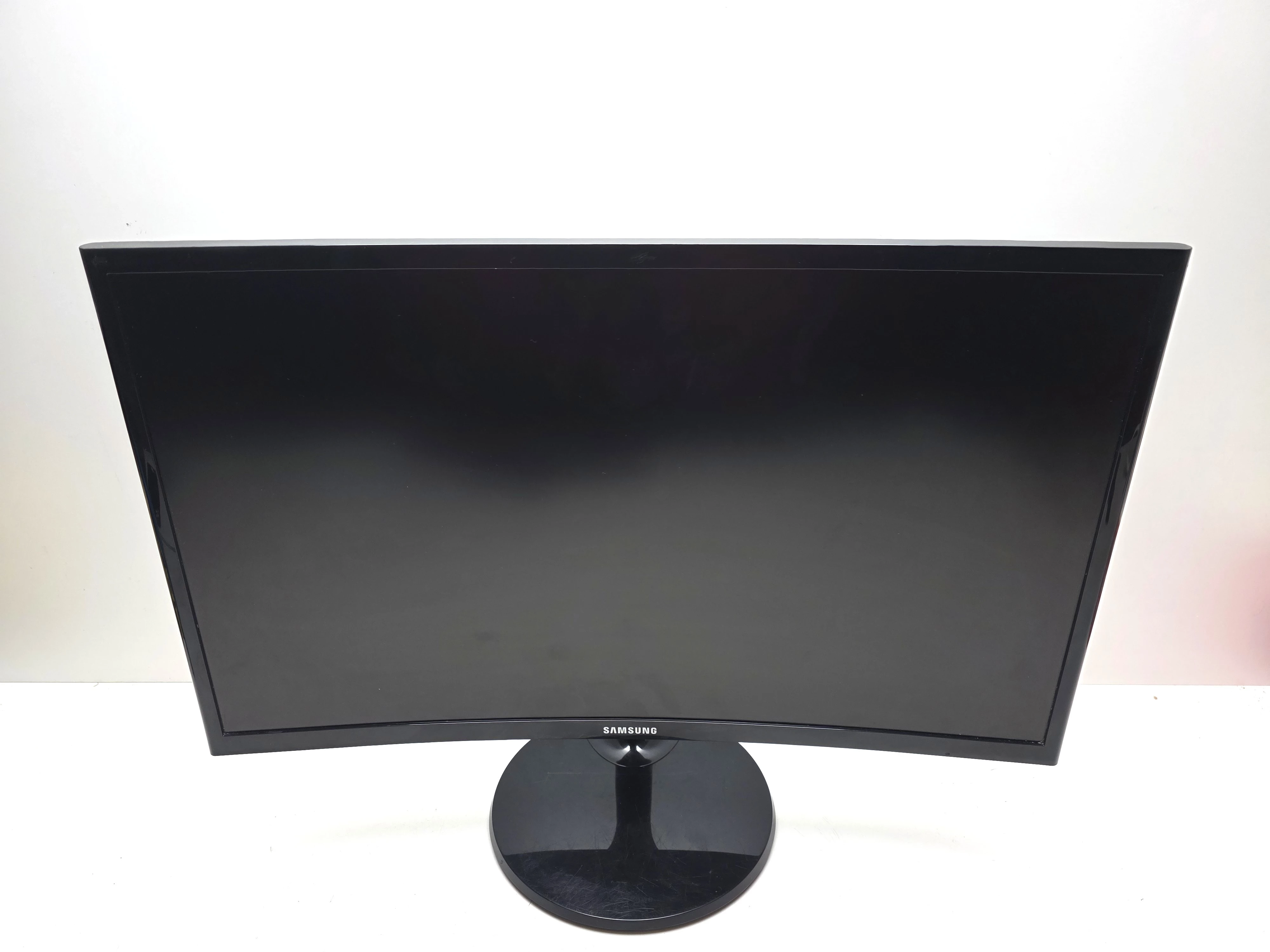 monitor-samsung-lc24f390fhuxen-zasilacz-ean-gtin-4058154061923