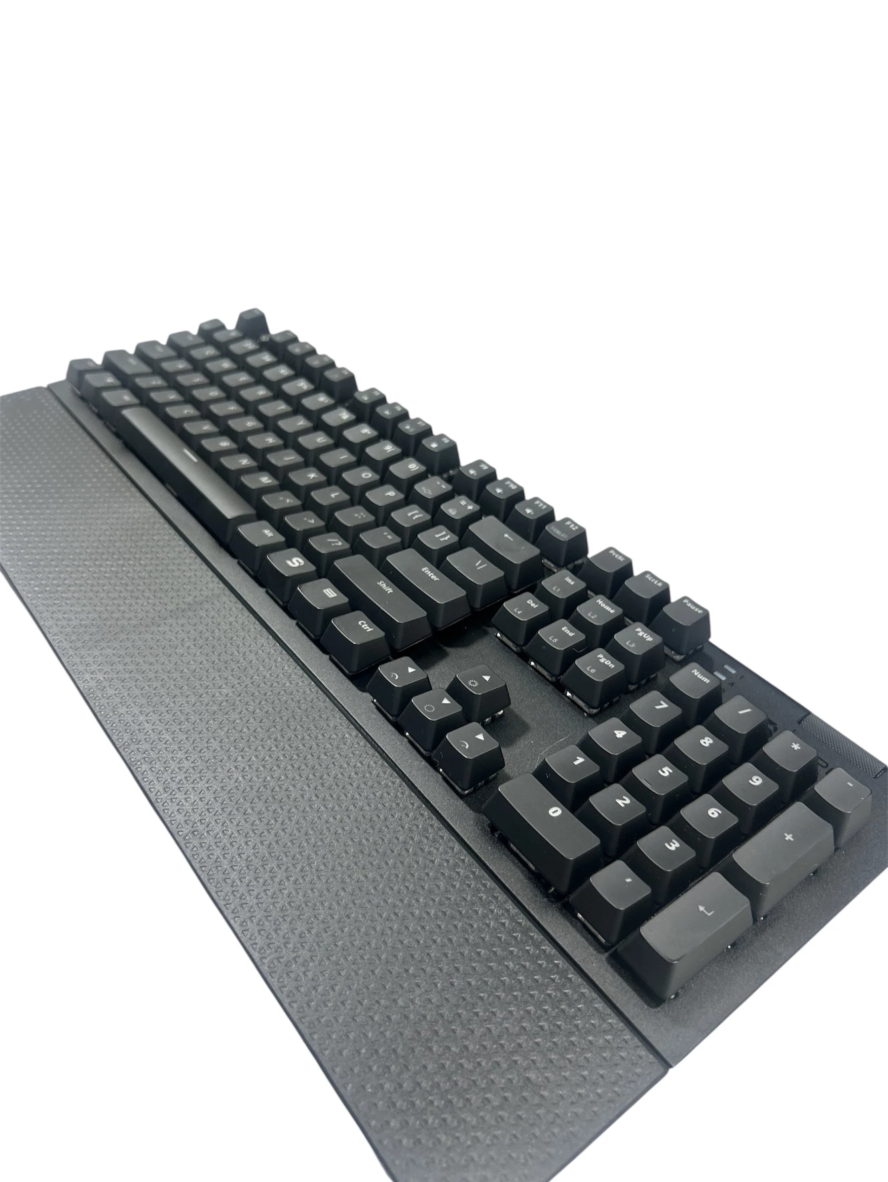 klawiatura-gk650k-omnis-kailh-brown-rgb-stan-11323-2