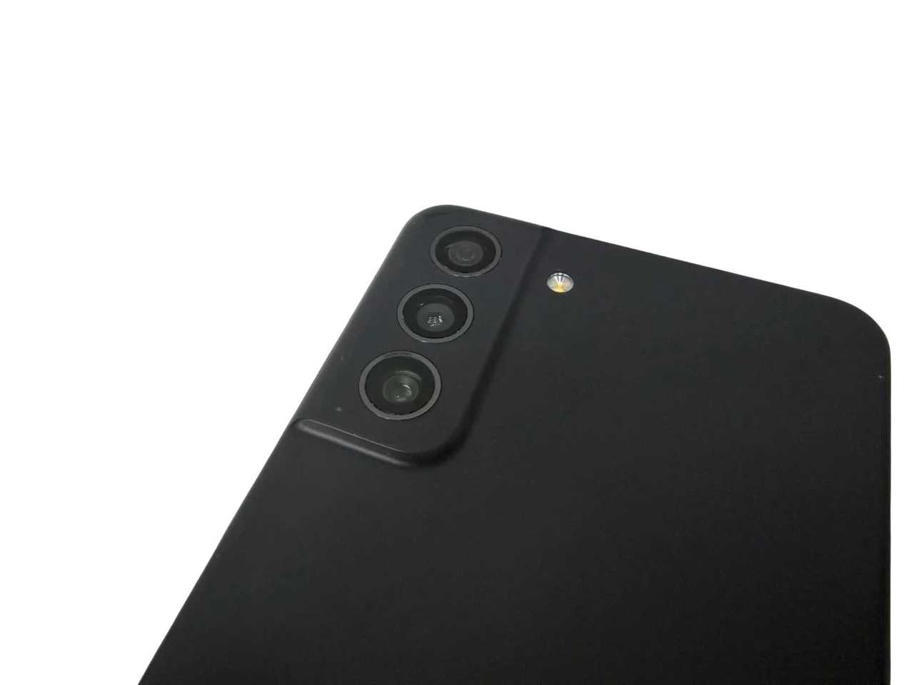 telefon-samsung-galaxy-s21-fe-6-gb-128-gb-5g-zadbany-hit-cenowy-kod-producenta-sm-g990bzafeue