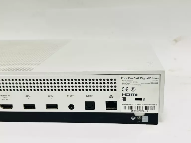 konsola-xbox-one-s-all-digital-1tb-zestaw-opis-liczba-kontrolerow-w-zestawie-205994-257974