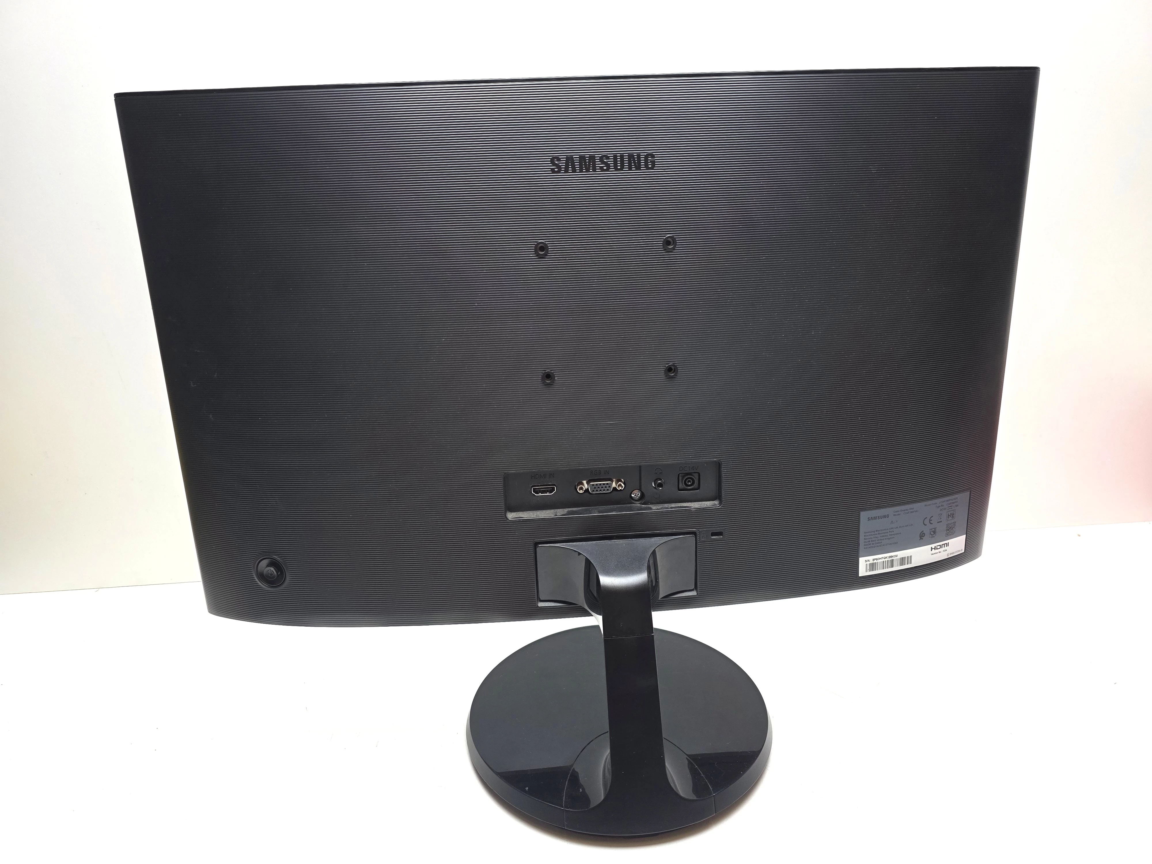 monitor-samsung-lc24f390fhuxen-zasilacz-rodzaj-podswietlania-206418-227546