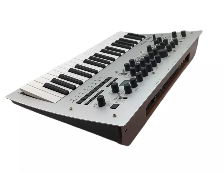 korg-syntezator-analogowy-minilogue-stan-11323-2