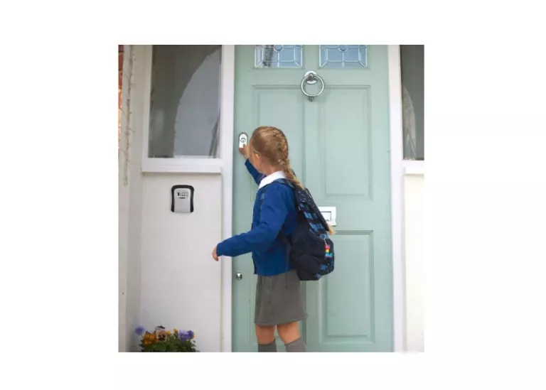 skrytka-na-klucze-stahl-szara-szyfrowa-mechaniczna-94x116x4-cm-ean-gtin-5901912895645