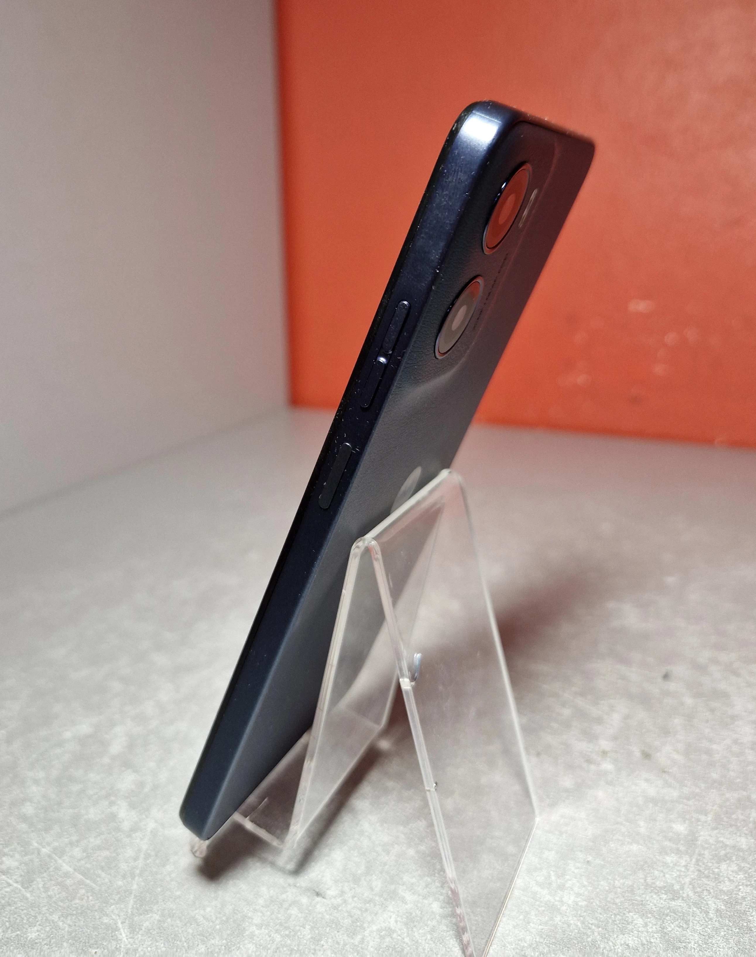 telefon-motorola-moto-e15-264gb-stan-11323-2