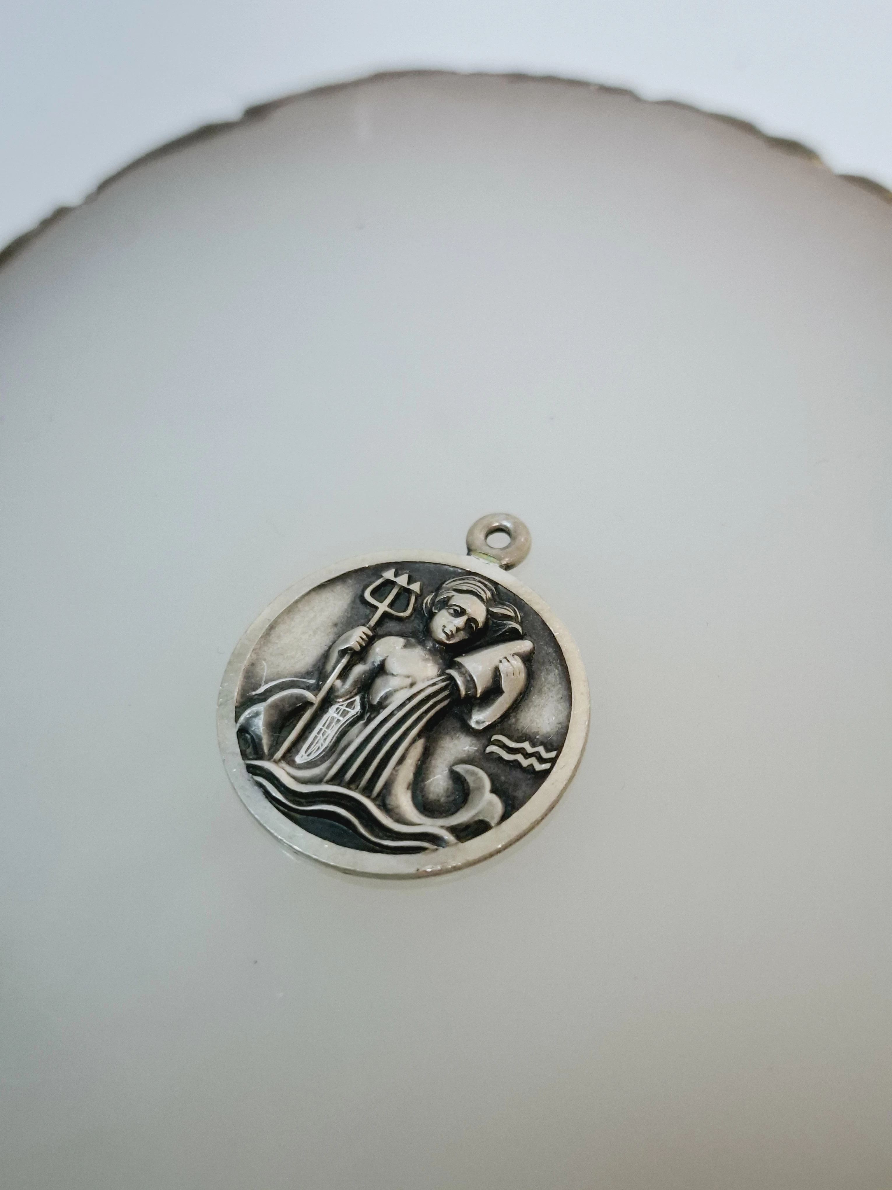 inwestycja-zlom-srebro-zawieszka-835-352g-plac-daszynskiego-5-czestochowa-sj