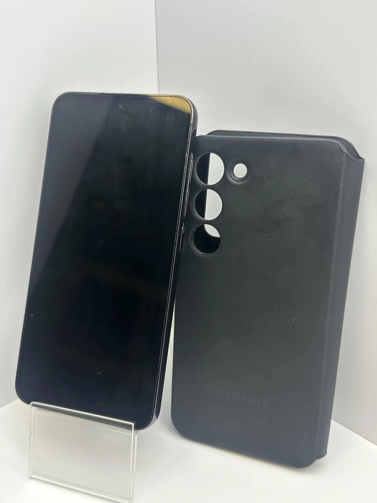 telefon-samsung-galaxy-s23-8128gb-kod-producenta-sm-s911bzkdeue