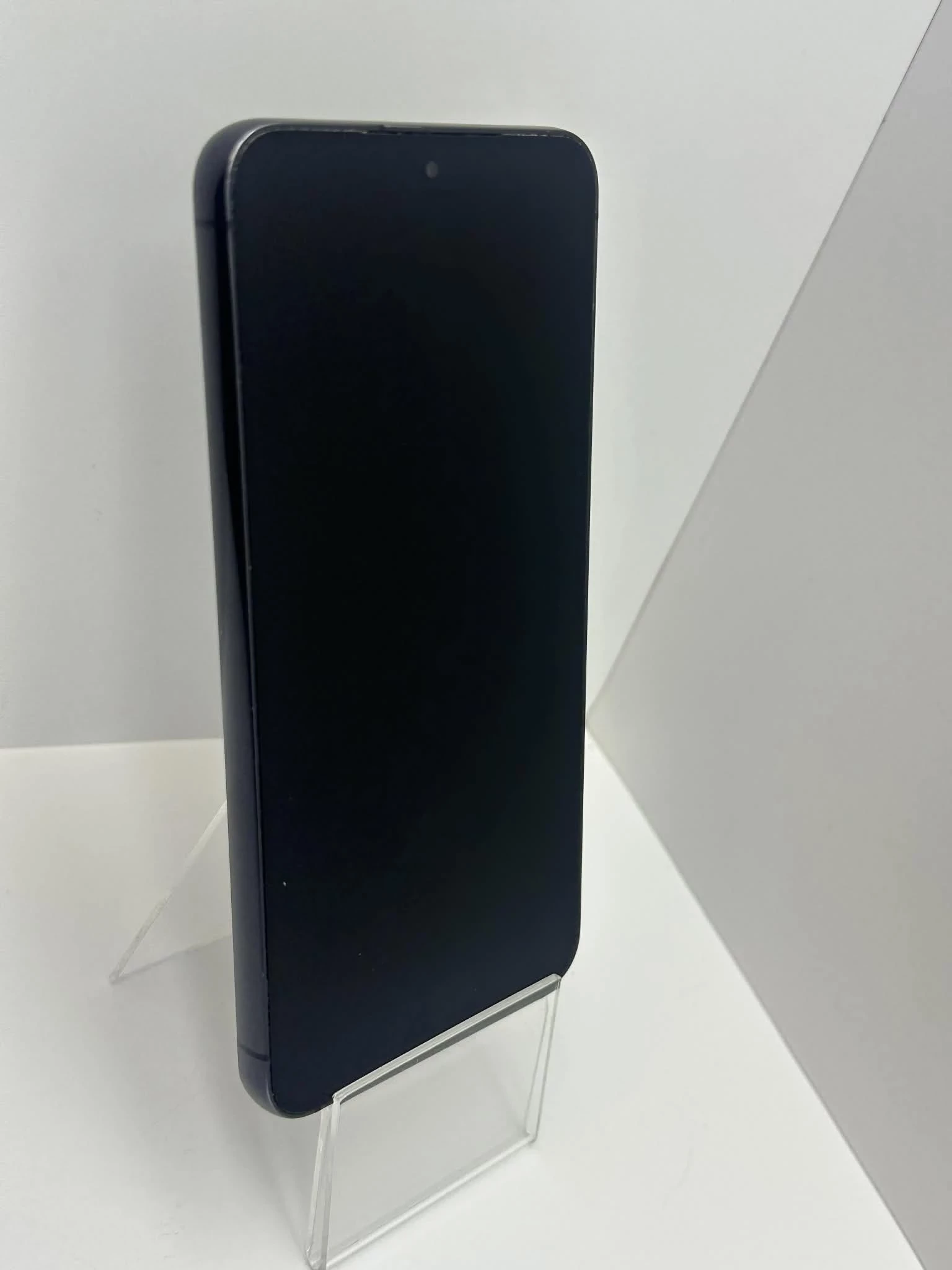 telefon-samsung-galaxy-s23-8128gb-przekatna-ekranu-610