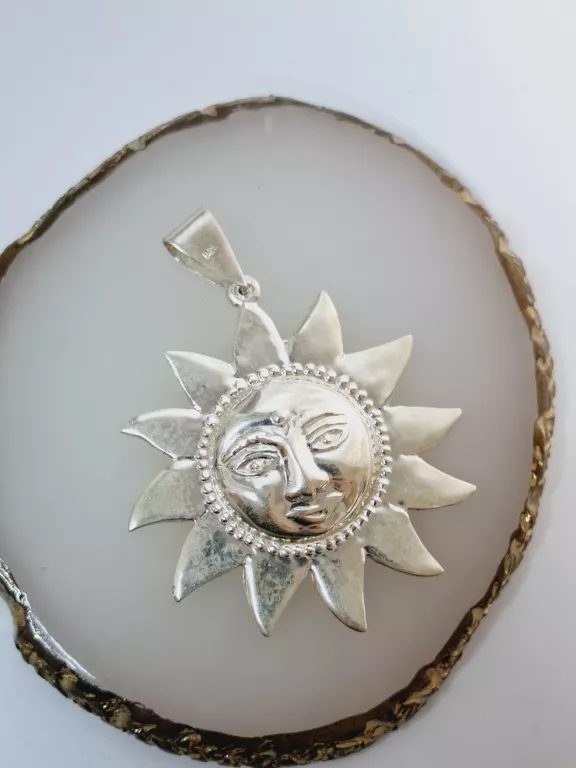 przepiekna-zawieszka-slonce-srebro-925-1242g-plac-daszynskiego-5-czestochowa-sj