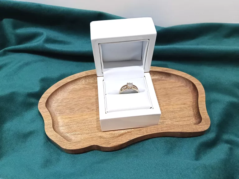 zloty-pierscionek-333-239g-r16-kominka-1b-polkowice-sj