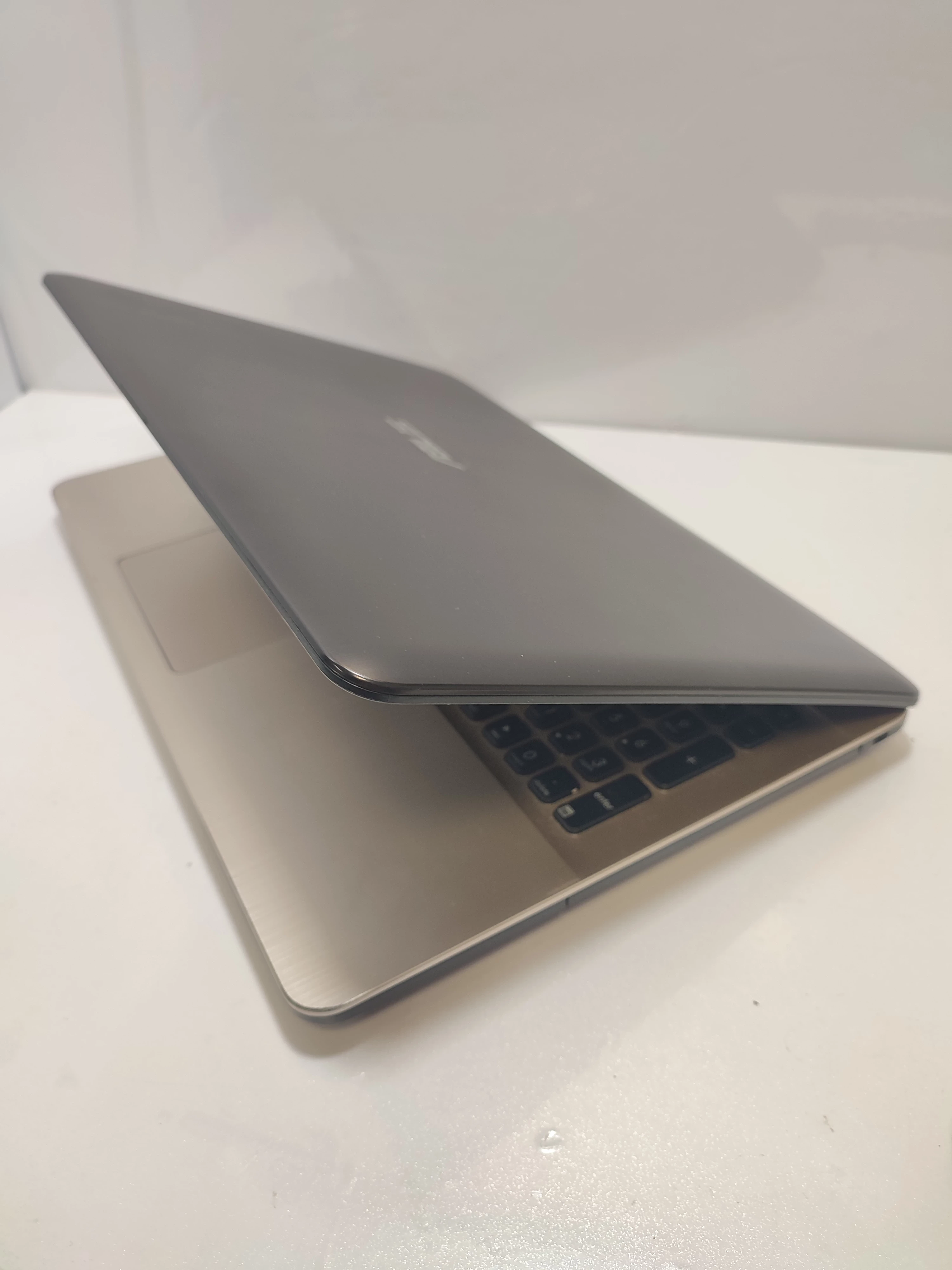 laptop-asus-r541u-intel-i3-seria-procesora-4366-30