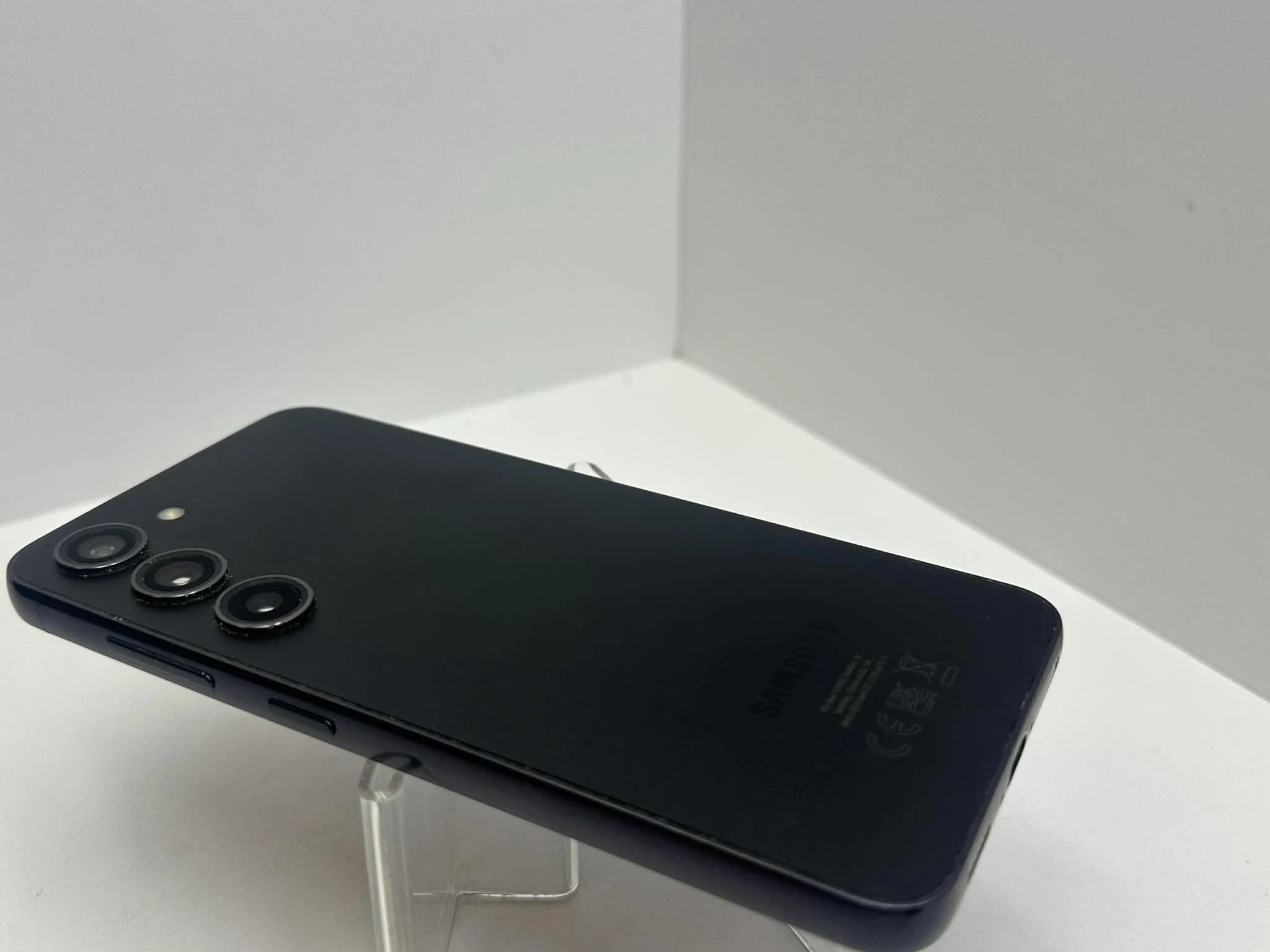 telefon-samsung-galaxy-s23-8128gb-stan-11323-2