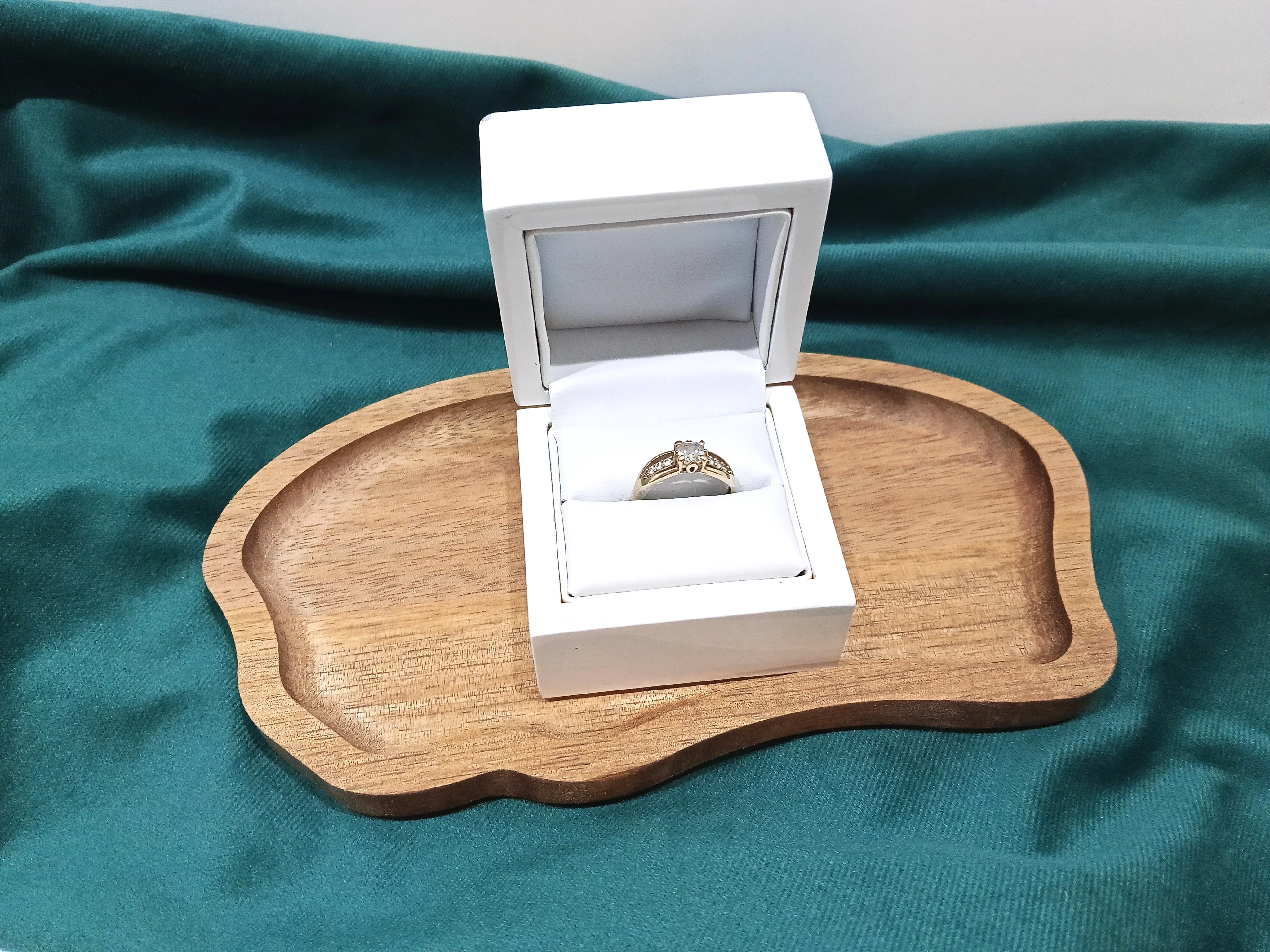 zloty-pierscionek-333-239g-r16-kominka-1b-polkowice-sj