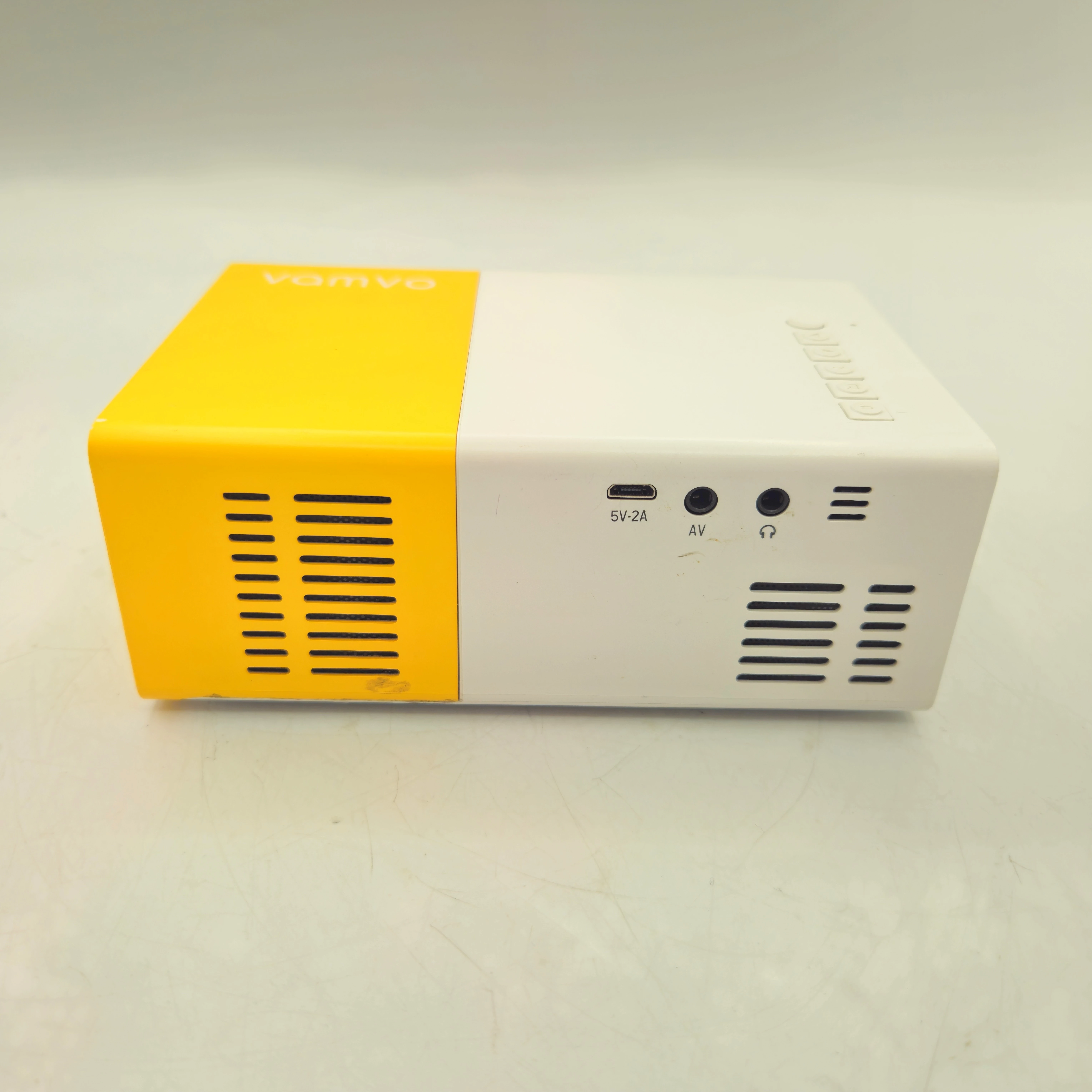 projektor-led-vamvo-technologia-wyswietlania-204793-221741