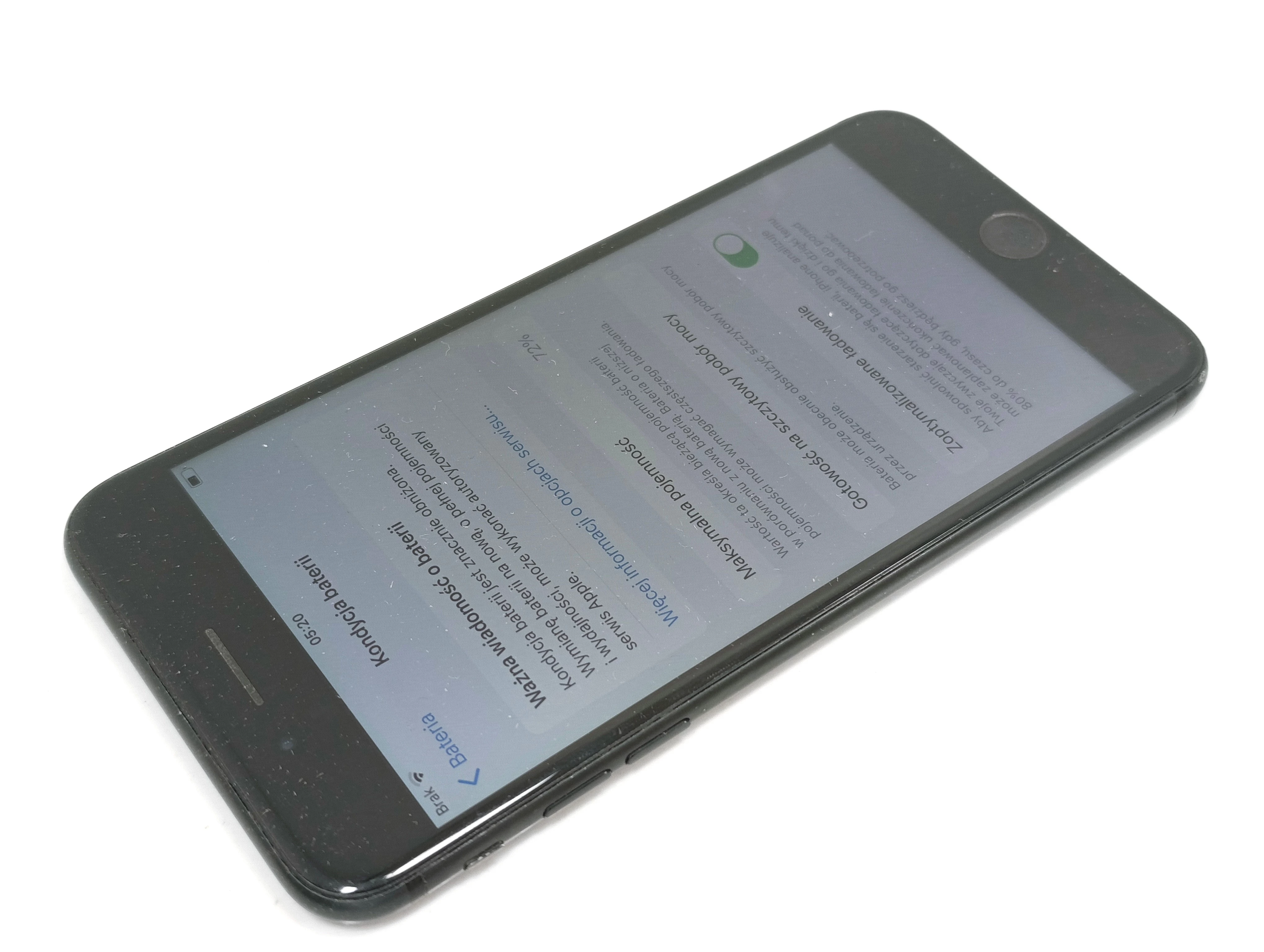 telefon-iphone-7-plus-przekatna-ekranu-550