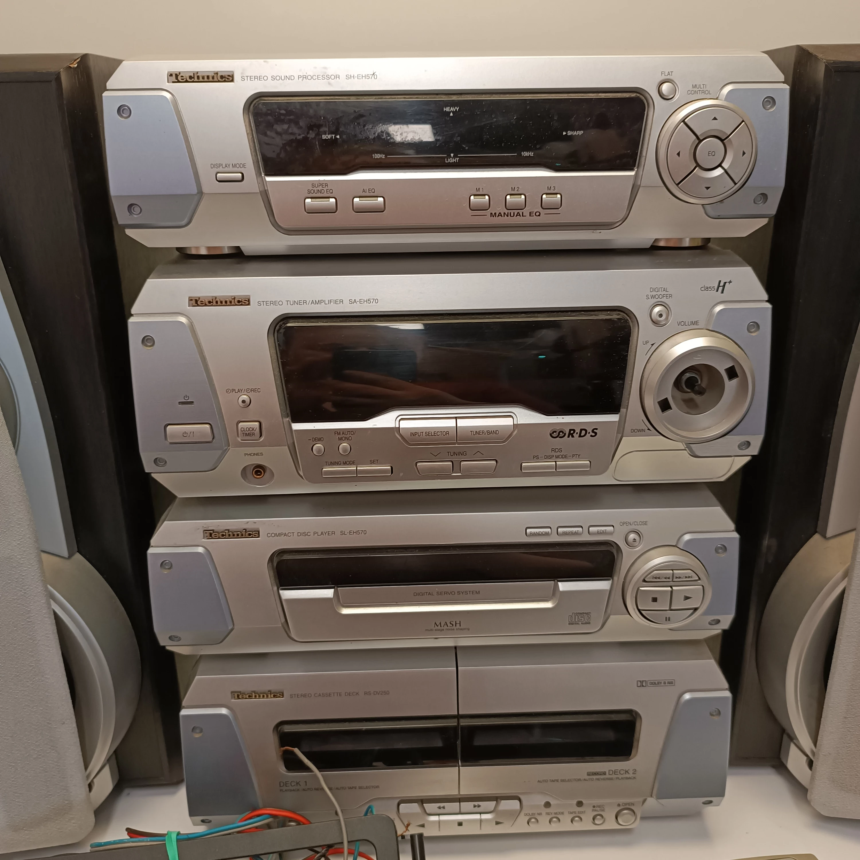 wieza-technics-sh-eh570-rodzaj-odtwarzanych-nosnikow-226238-1