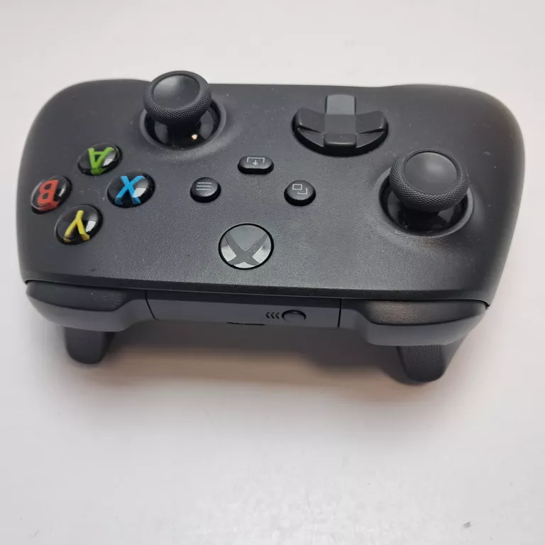 pad-do-xbox-one-pochodzenie-210658-243446