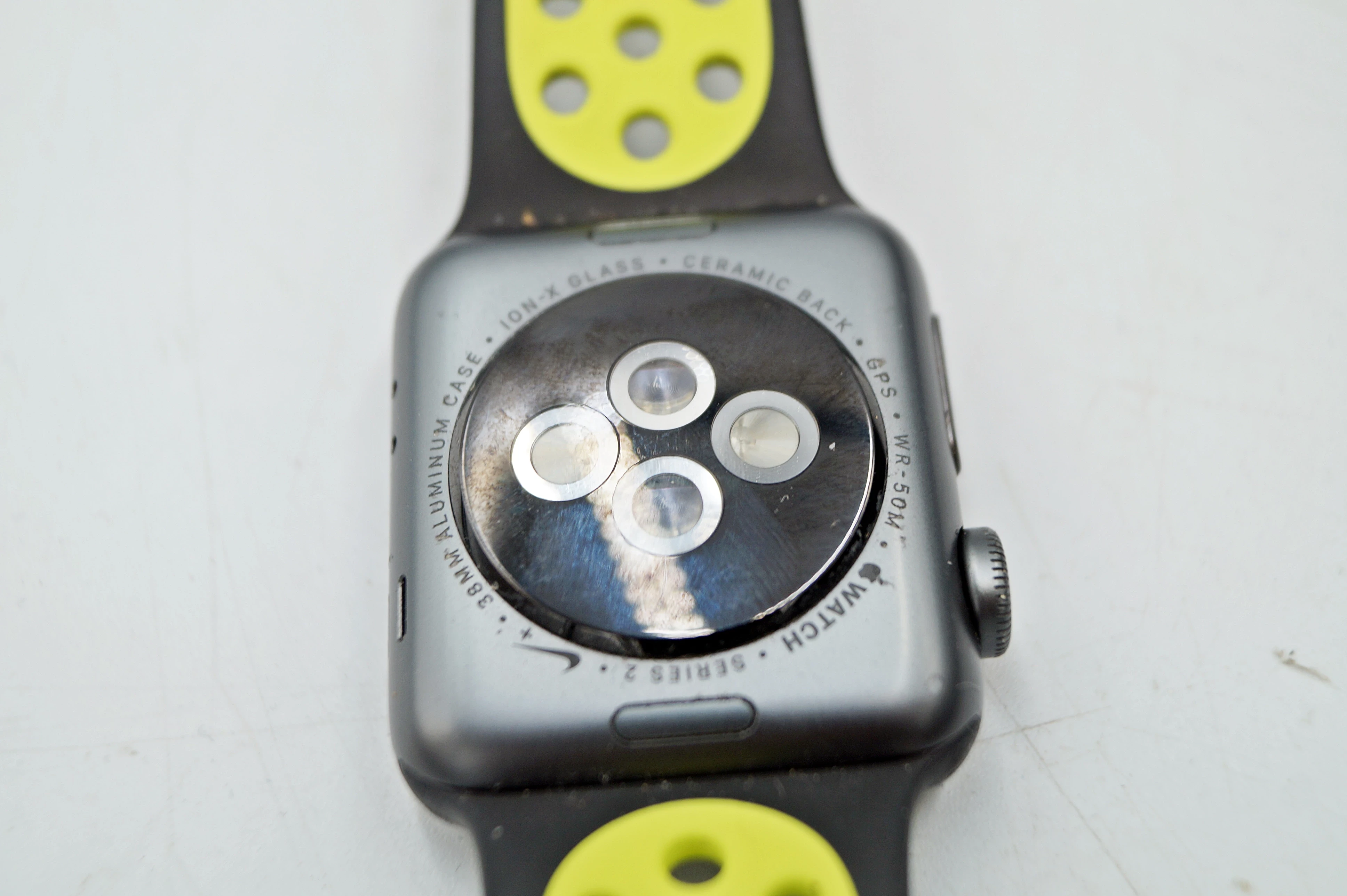 apple-watch-nike-series-2-szerokosc-koperty-3860
