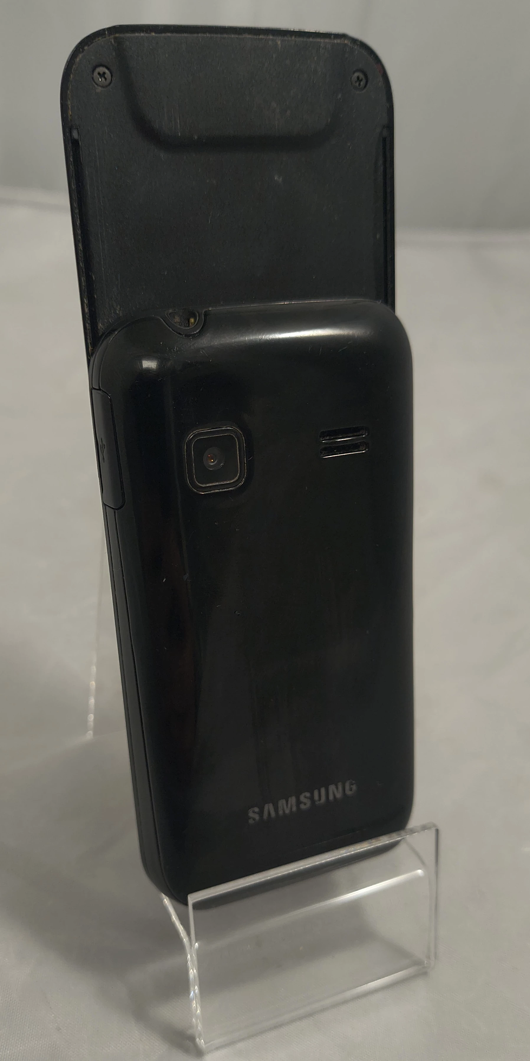 telefon-samsung-gt-e2600-stan-11323-2