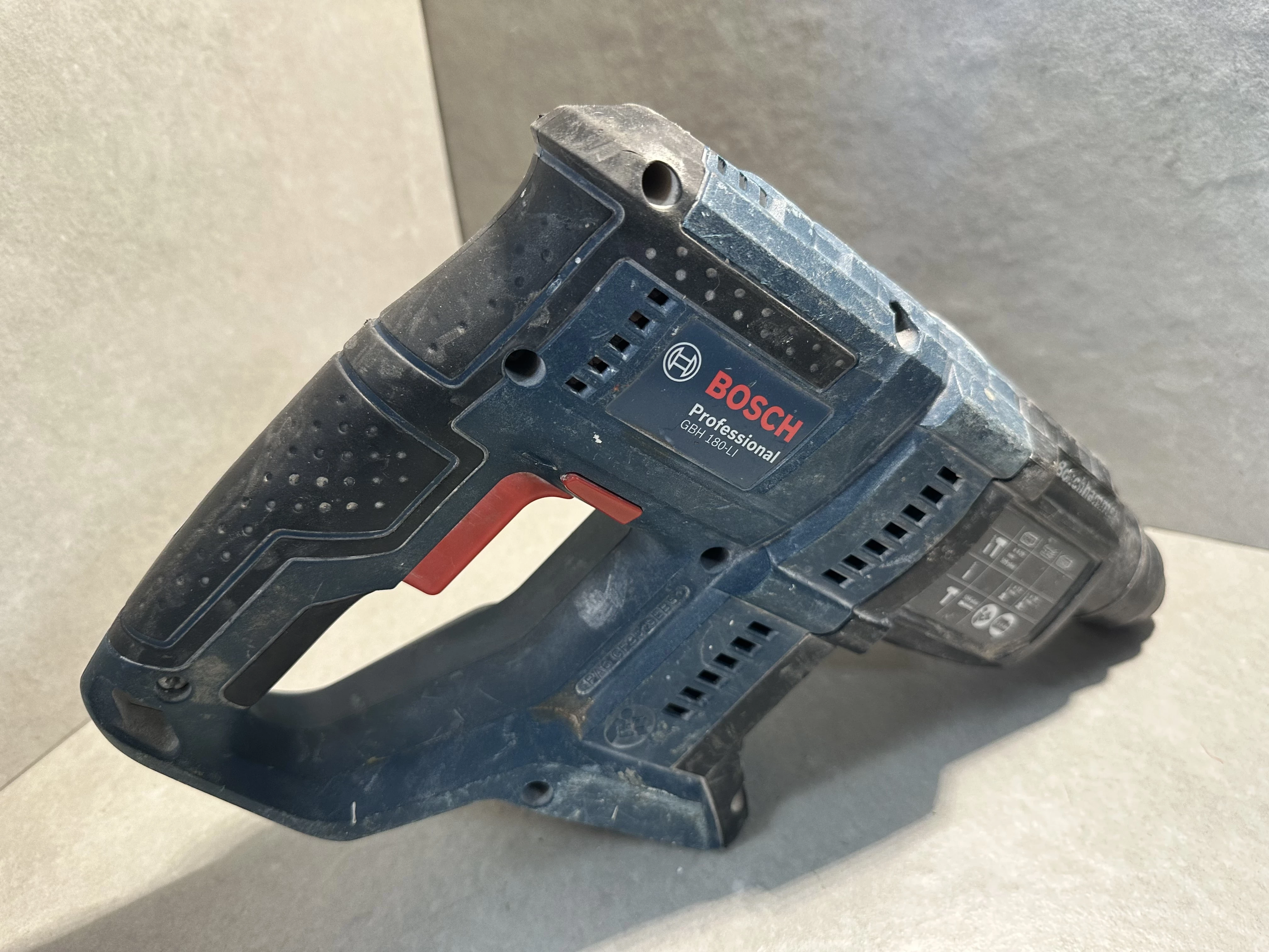 mlotowiertarka-bosch-gbh-180-body-stan-11323-2