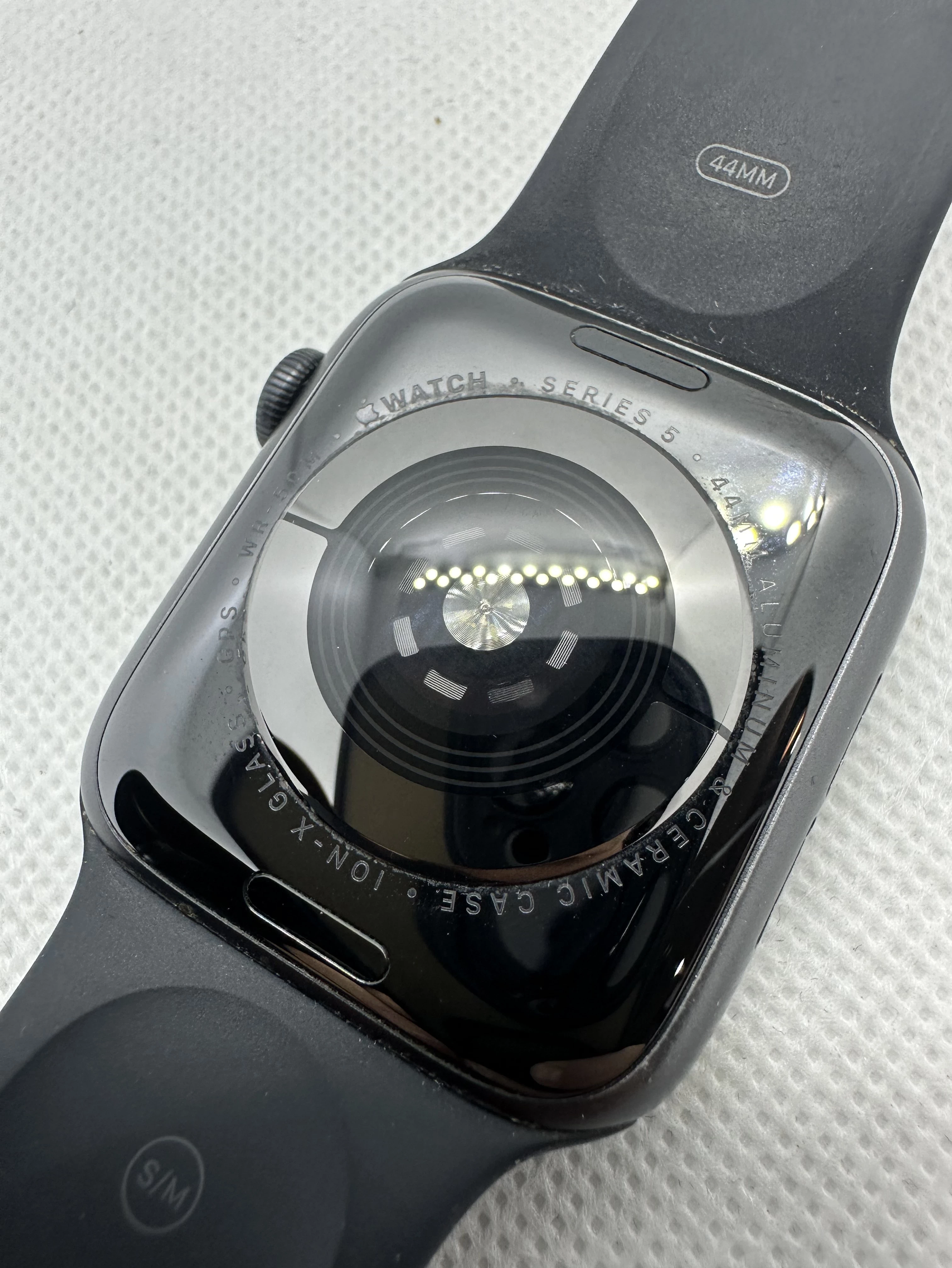 smartwatch-apple-watch-series-5-44mm-gps-szerokosc-koperty-3800