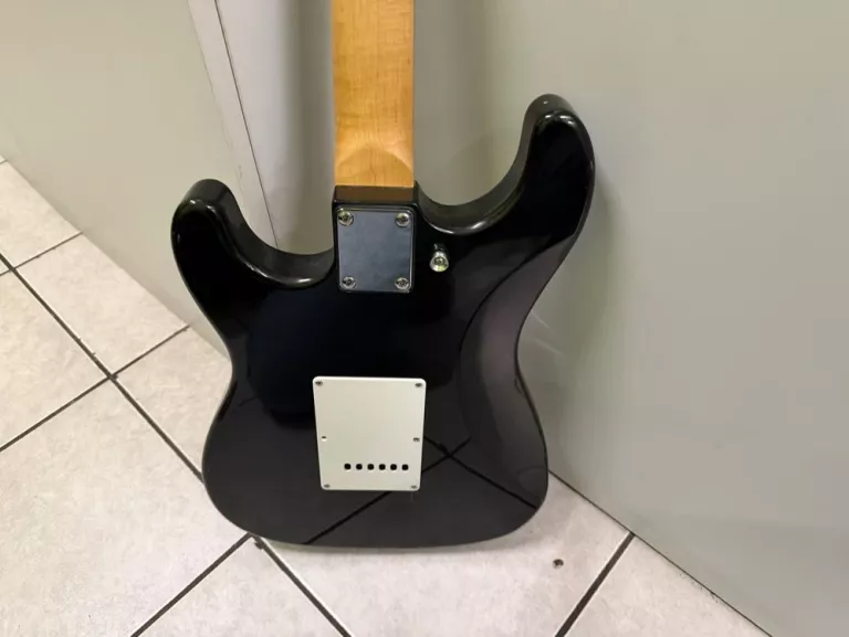 gitara-elektryczna-lentamente-kod-producenta-5908249825918