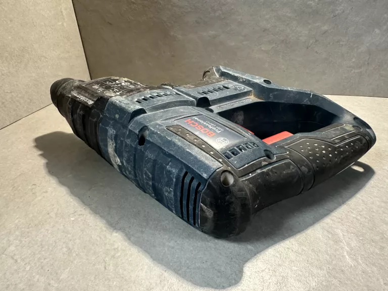 mlotowiertarka-bosch-gbh-180-body-ean-gtin-4059952518749