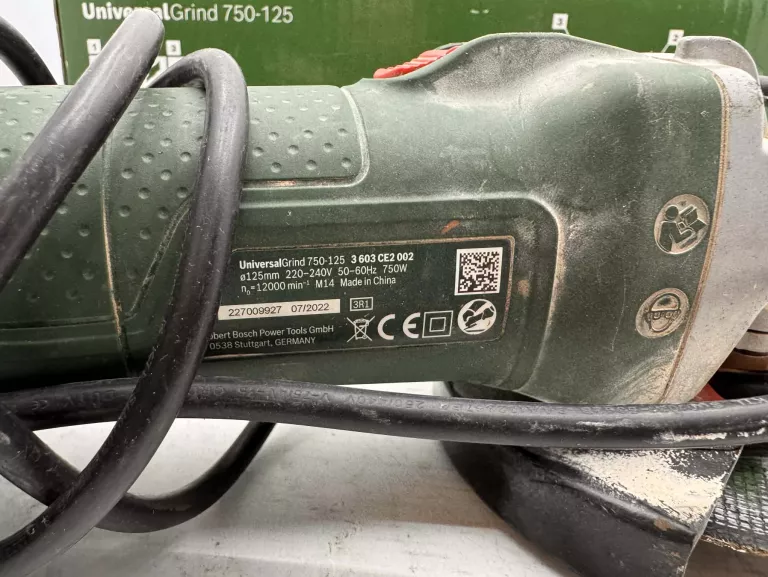 szlifierka-bosch-750-125-pudelko-stan-11323-2