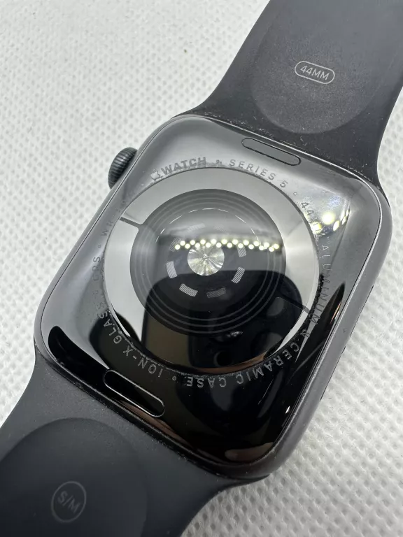 smartwatch-apple-watch-series-5-44mm-gps-szerokosc-koperty-3800