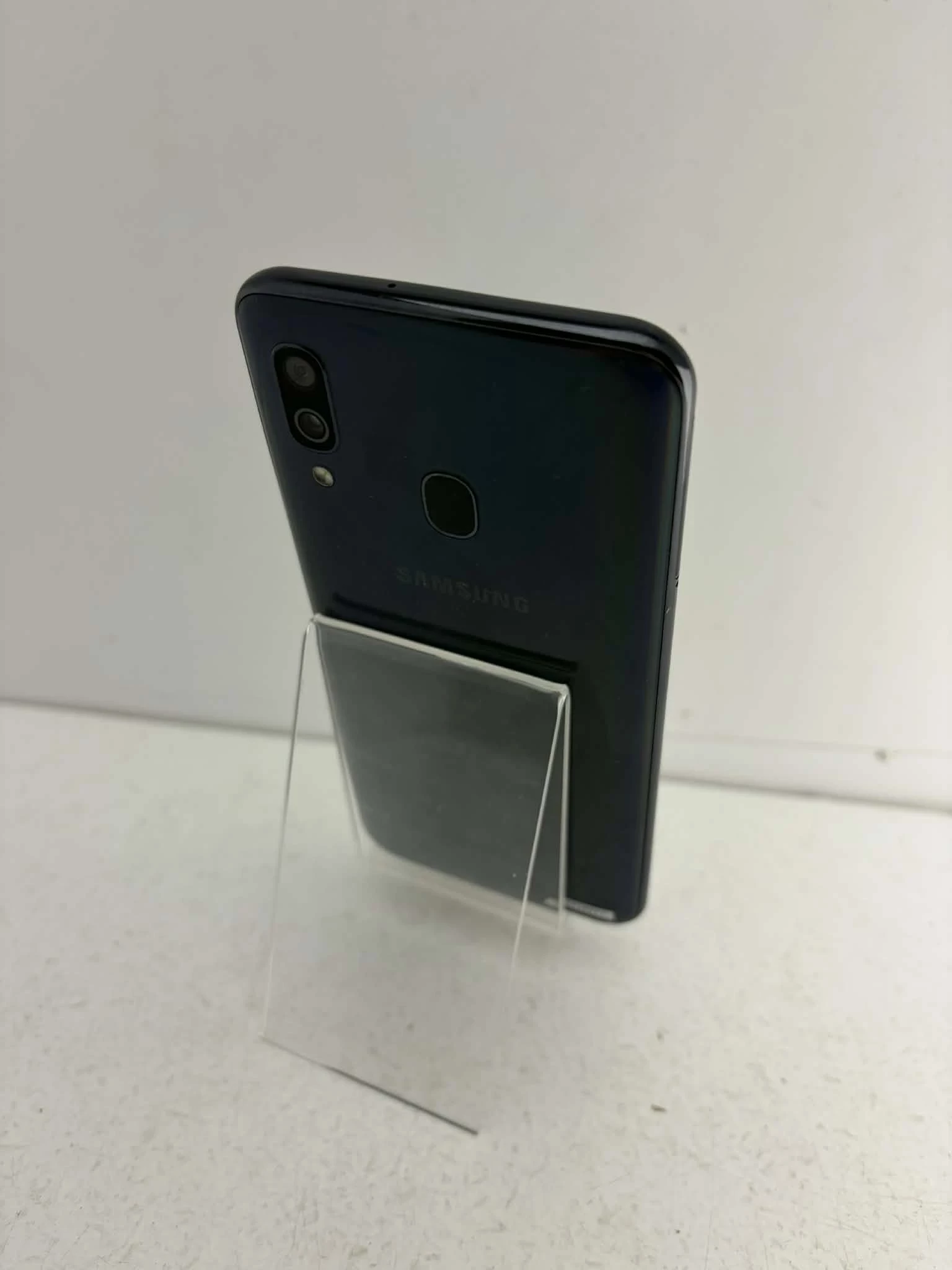 smartfon-samsung-galaxy-a40-464gb-ean-gtin-8801643826352