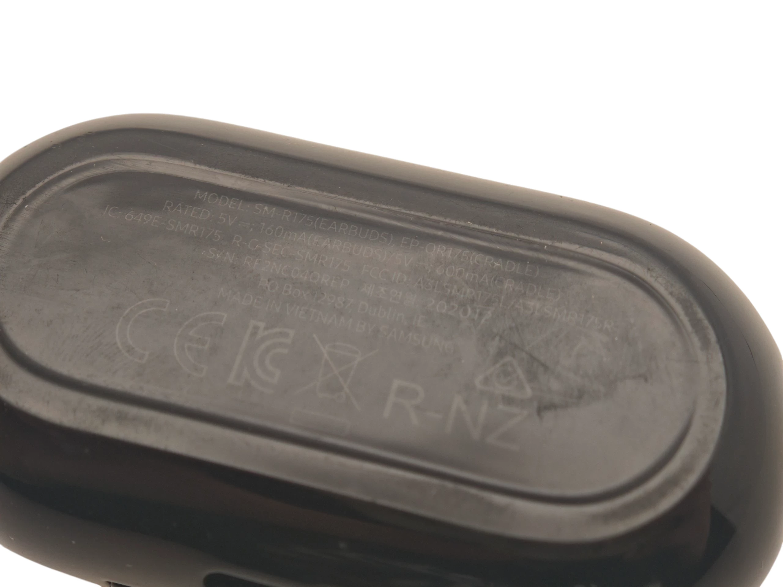 sluchawki-samsung-galaxy-buds-plus-kolor-dominujacy-129357-3