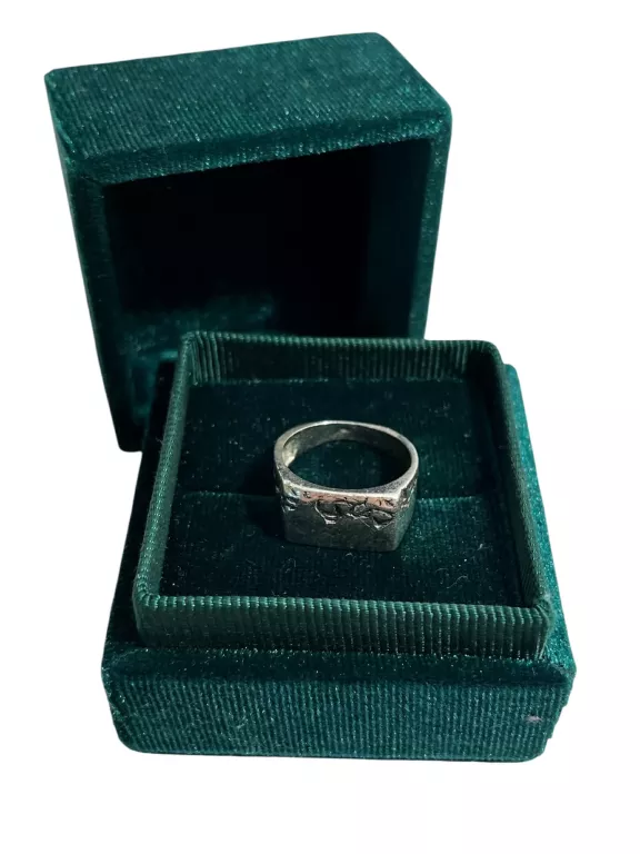 srebro-sliczny-srebrny-pierscionek-49-g-925-dworcowa-1a-pisz