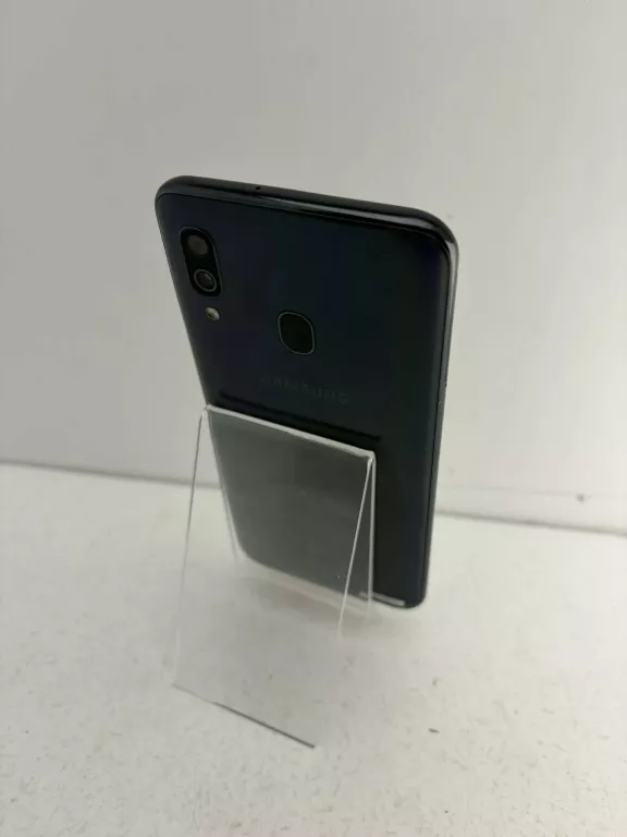 smartfon-samsung-galaxy-a40-464gb-ean-gtin-8801643826352