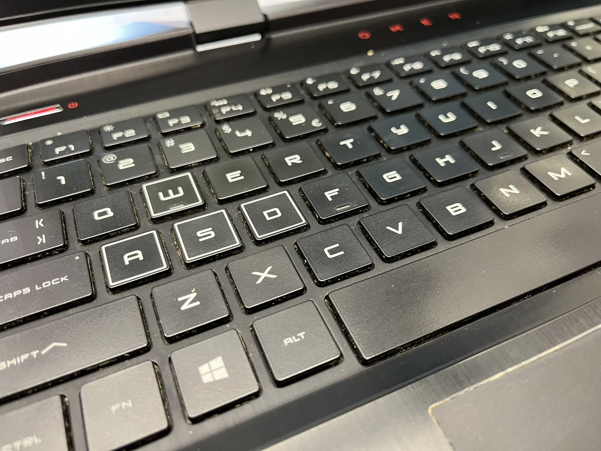 laptop-hp-omen-15-dc0010nw-16256-nvidia-gtx1070-i7-8750h-kpl-stan-11323-2