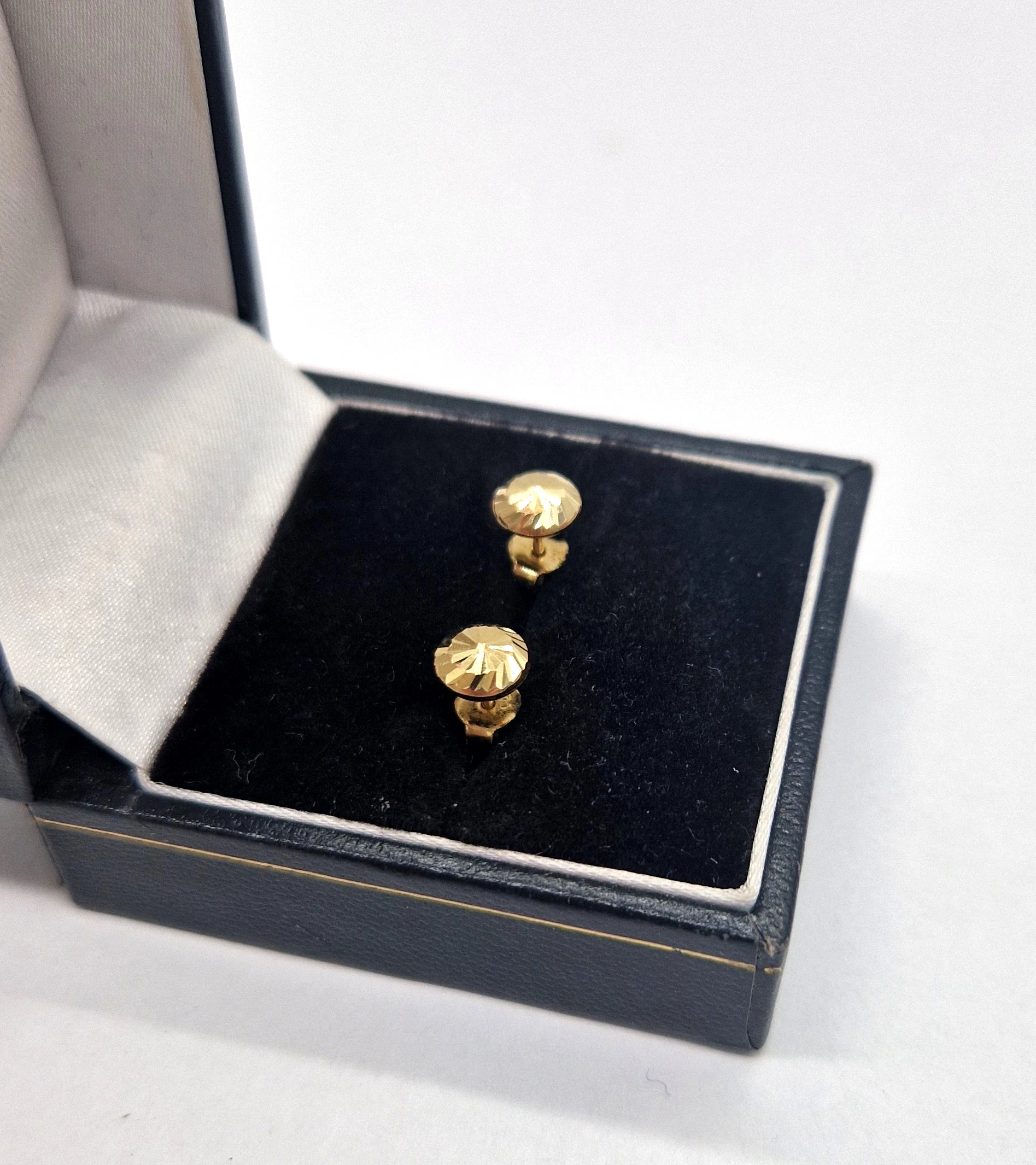 sliczne-zlote-kolczyki-kuleczki-082-585-rodzaj-zapiecia-2207-1