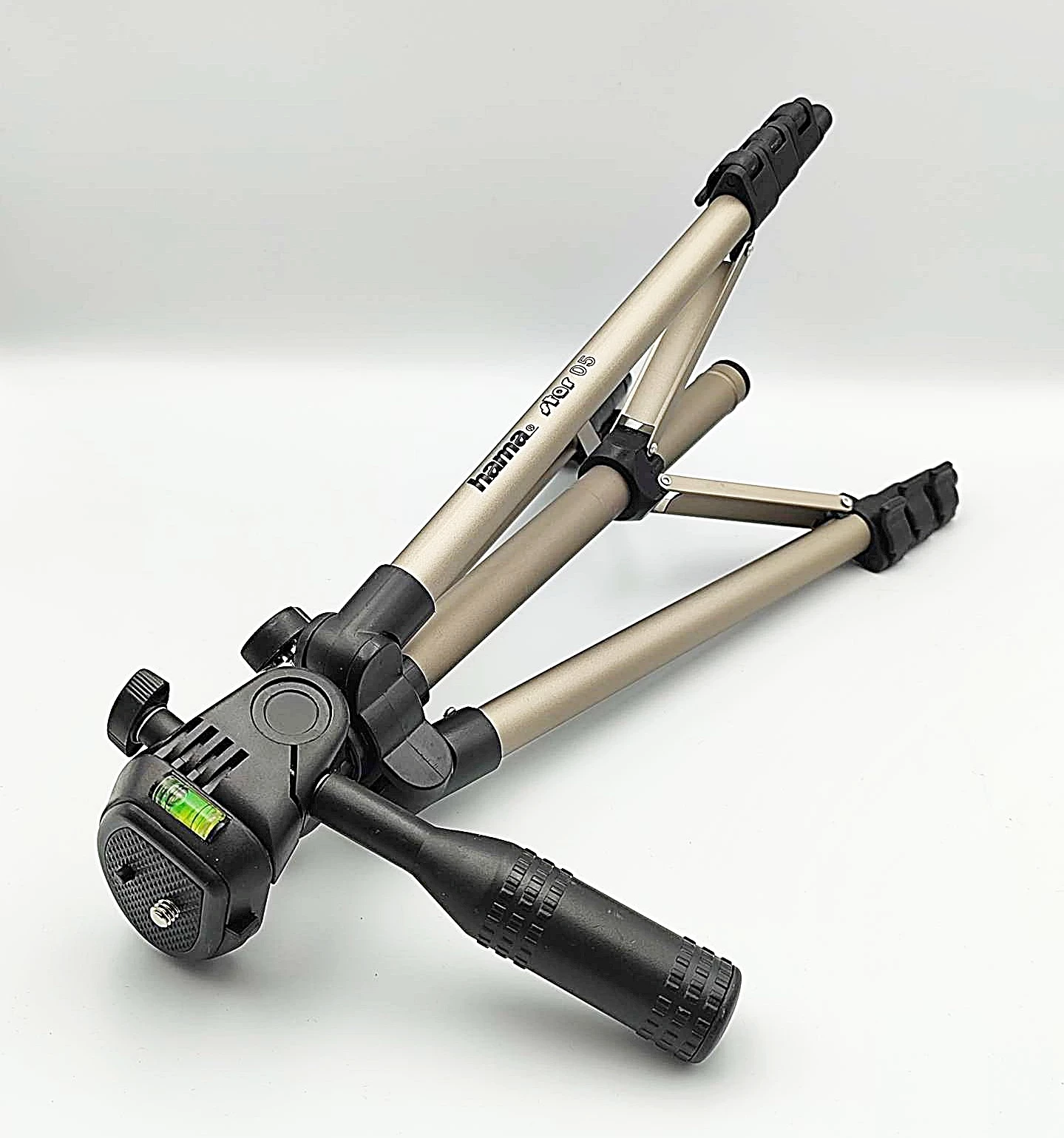 statyw-fotograficzny-hama-star-05-tripod-z-glowica-3-kierunkowa-waga-produktu-52000