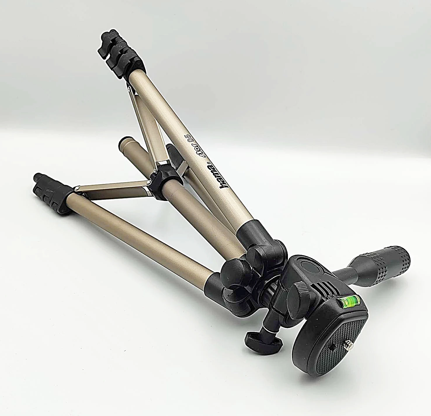 statyw-fotograficzny-hama-star-05-tripod-z-glowica-3-kierunkowa-maksymalne-obciazenie-100