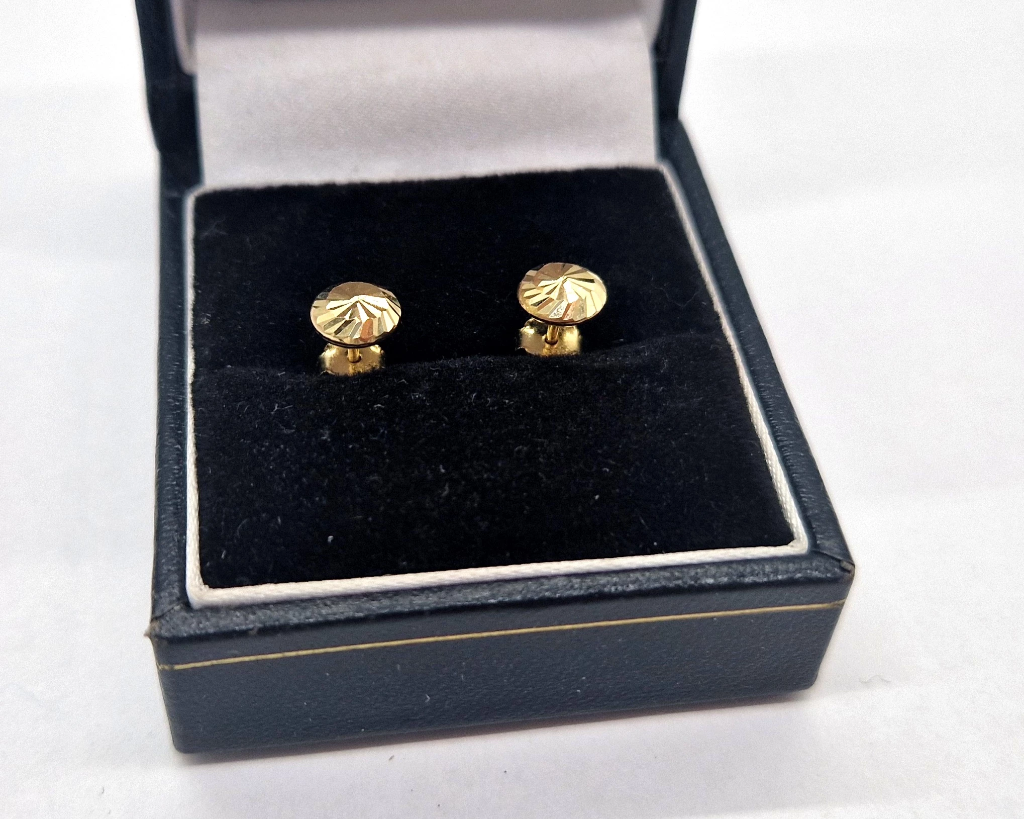 sliczne-zlote-kolczyki-kuleczki-082-585-rodzaj-2205-2