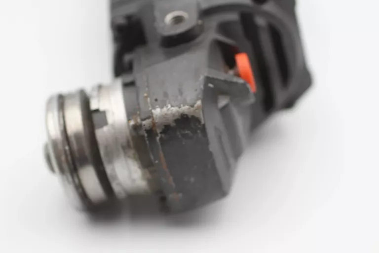 szlifierka-dnipro-gs-100s-rodzaj-zasilania-128529-2