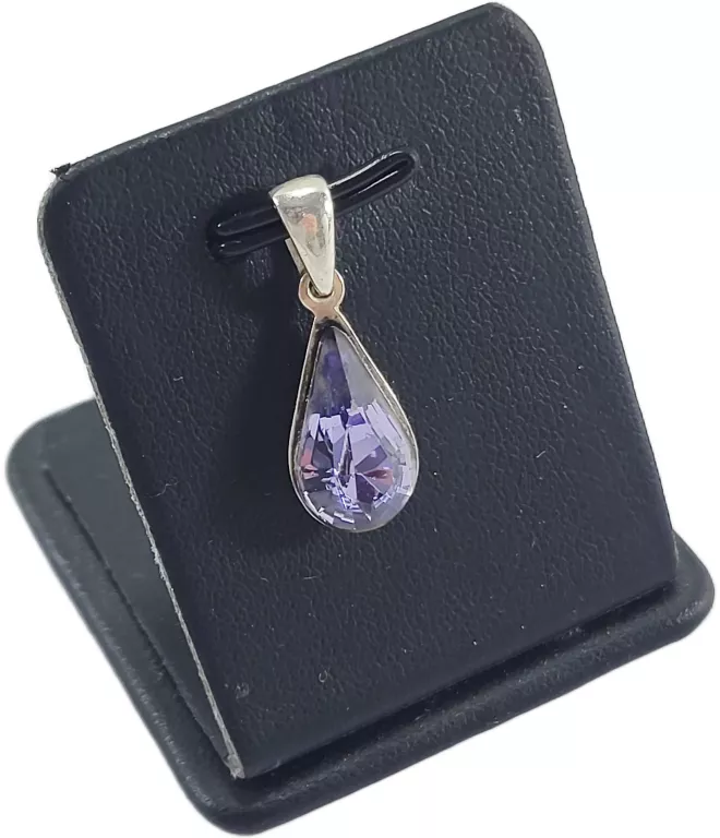 elegancka-damska-srebrna-zawieszka-925-z-fioletowym-kamyczkiem-151g-pilsudskiego-27-skwierzyna