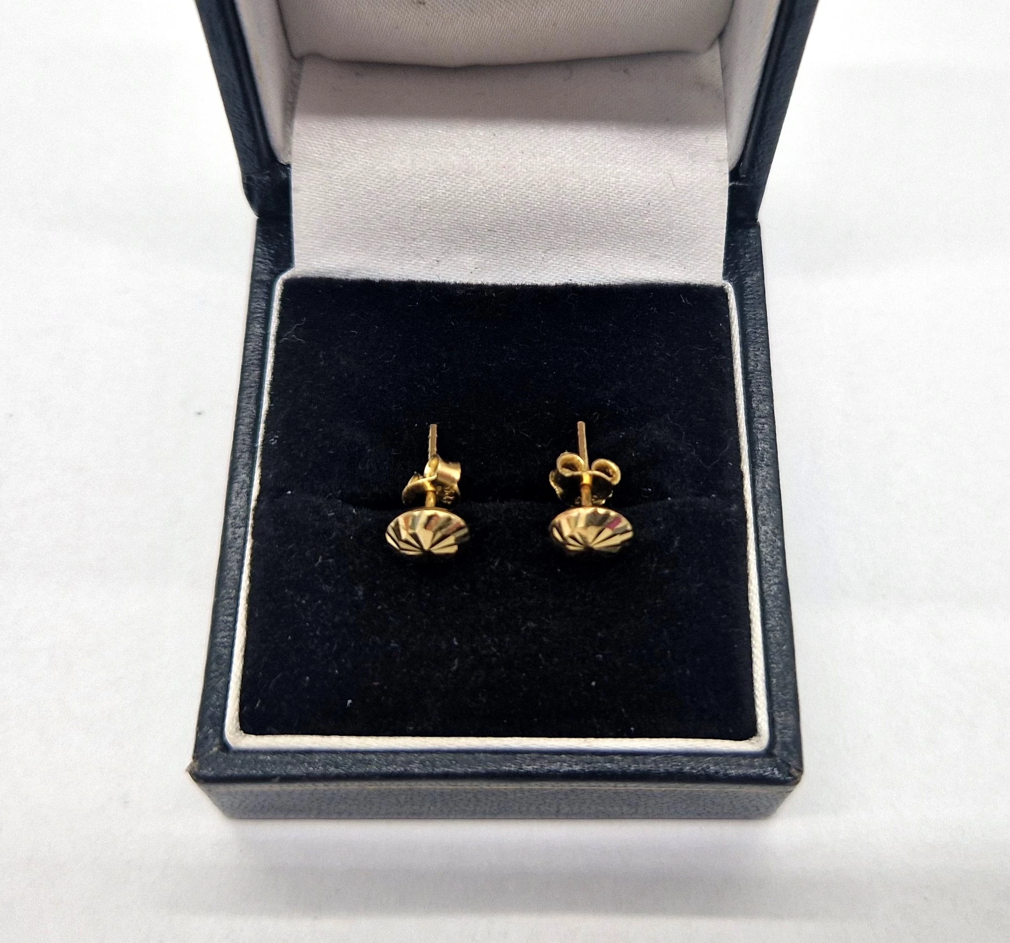 sliczne-zlote-kolczyki-kuleczki-082-585-ean-gtin-00000000