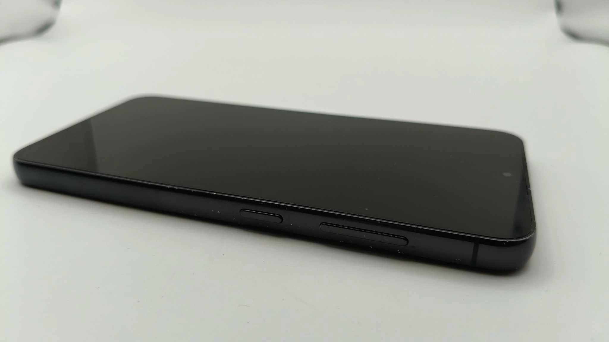 smartfon-samsung-galaxy-s23-5g-8256gb-stan-11323-2