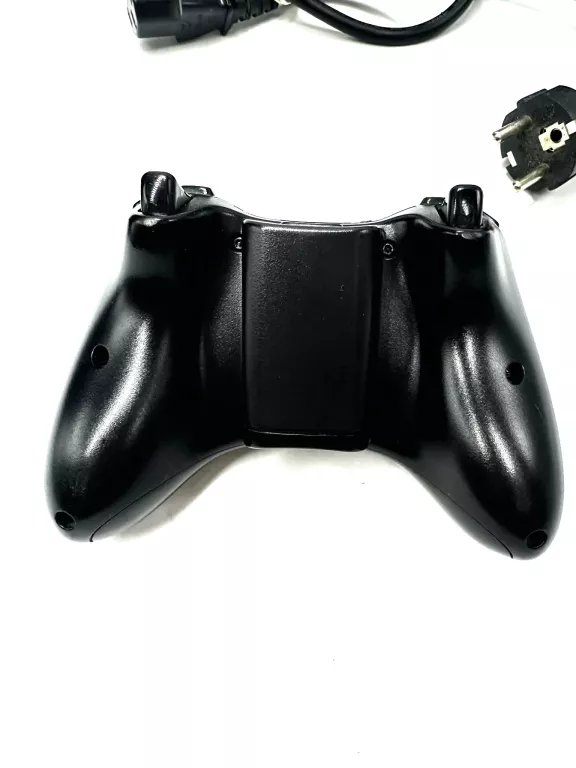 konsola-xbox-360-model-1439-250gb-model-1439