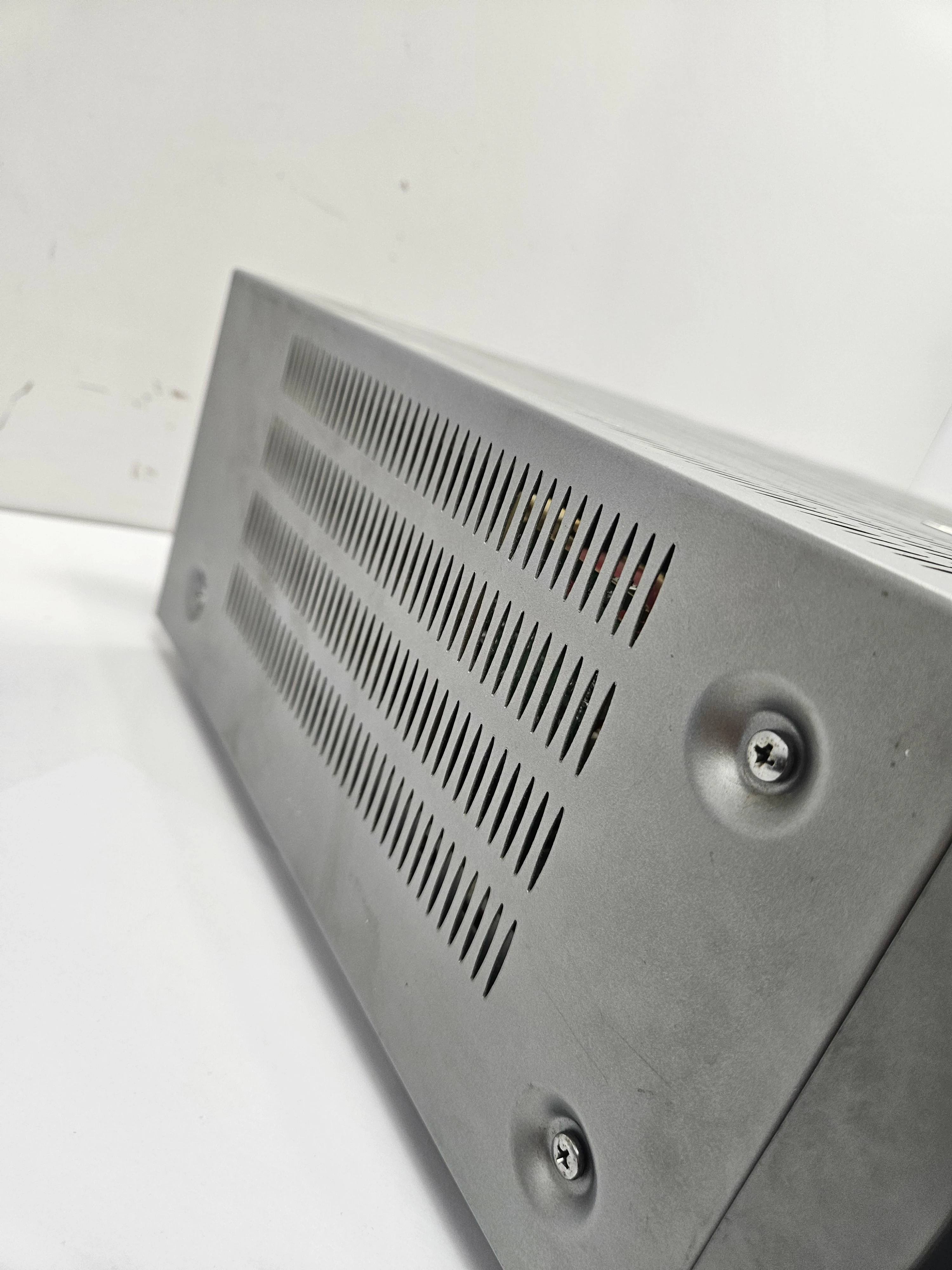 amplituner-harman-kardon-avr-235-pilot-kolor-718-2