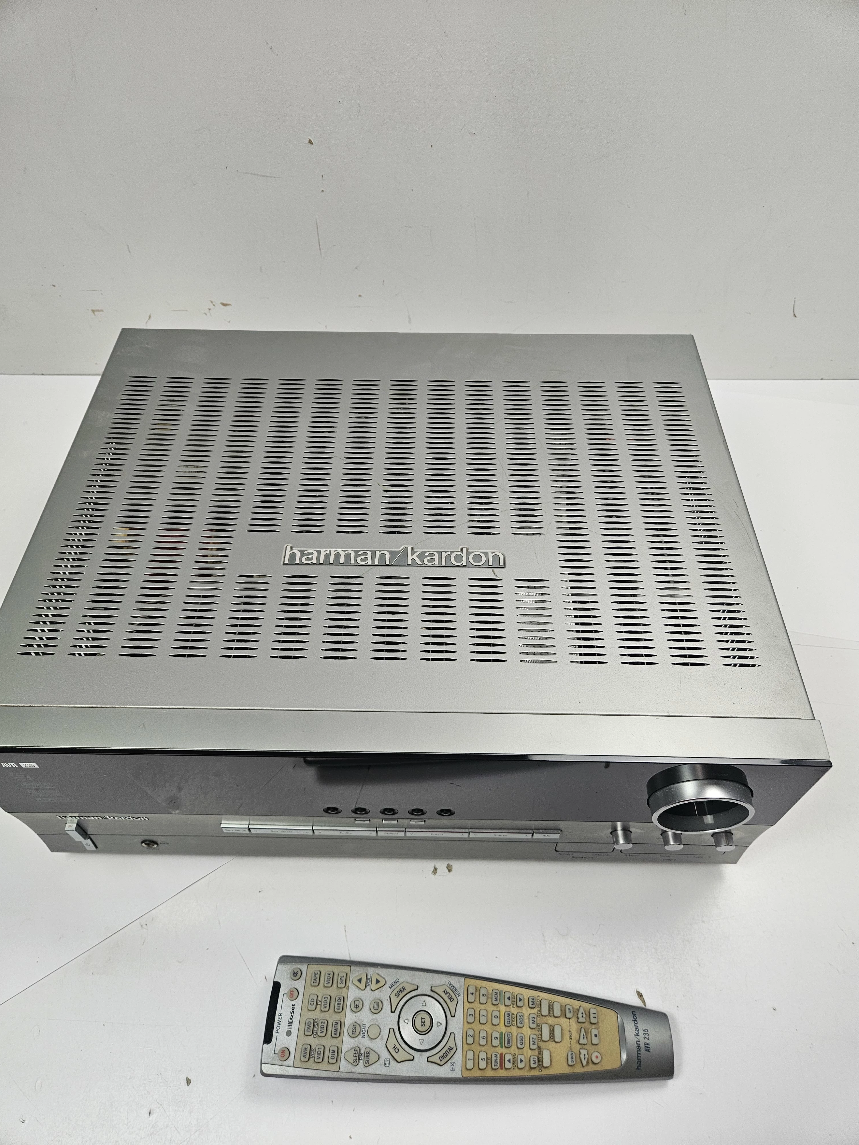 amplituner-harman-kardon-avr-235-pilot-model-avr-235