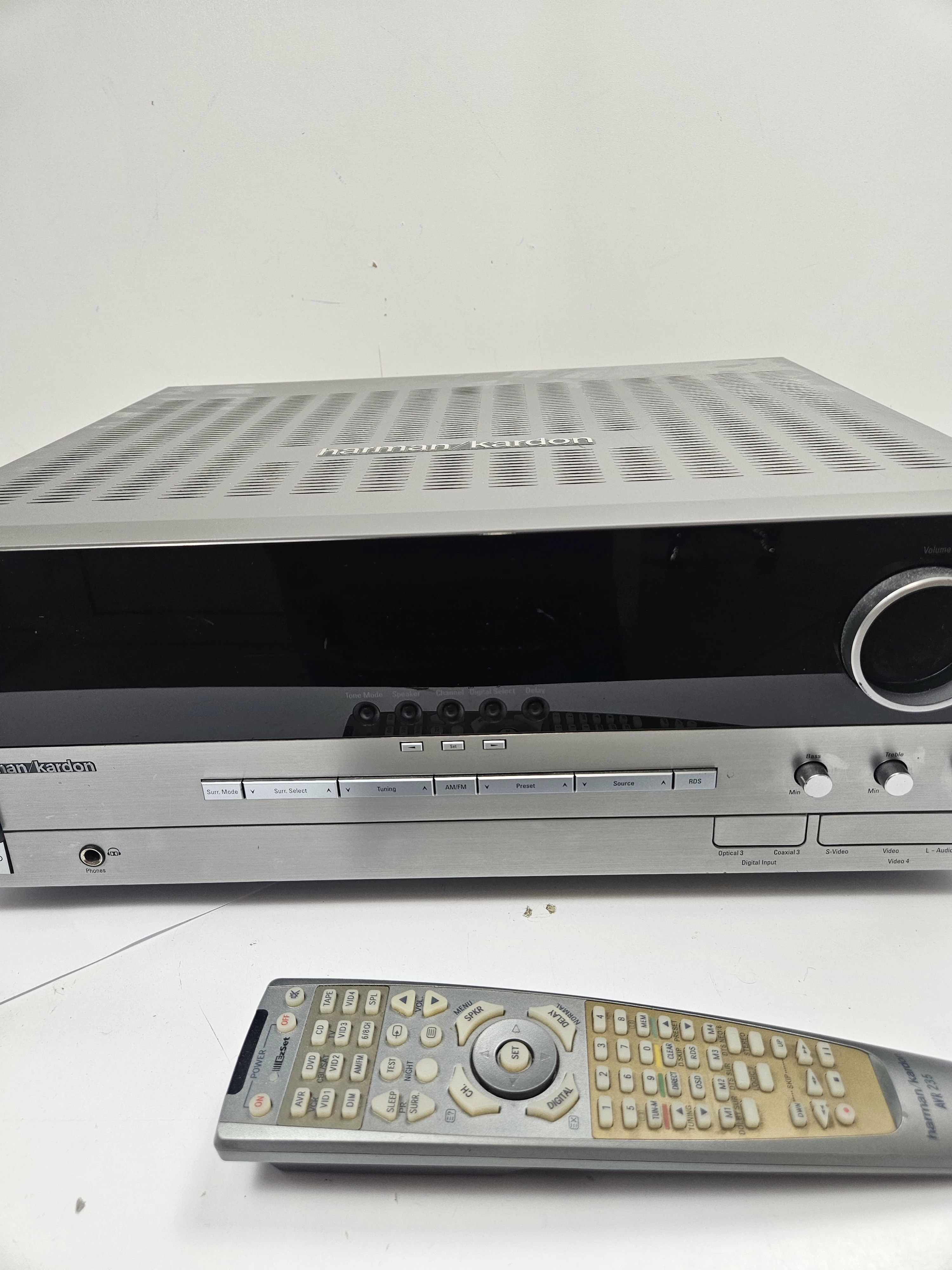 amplituner-harman-kardon-avr-235-pilot-ean-gtin-0021121600665