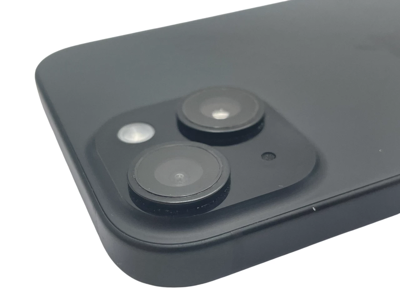 telefon-apple-iphone-15-5g-128gb-61-black-bat-100-przekatna-ekranu-610