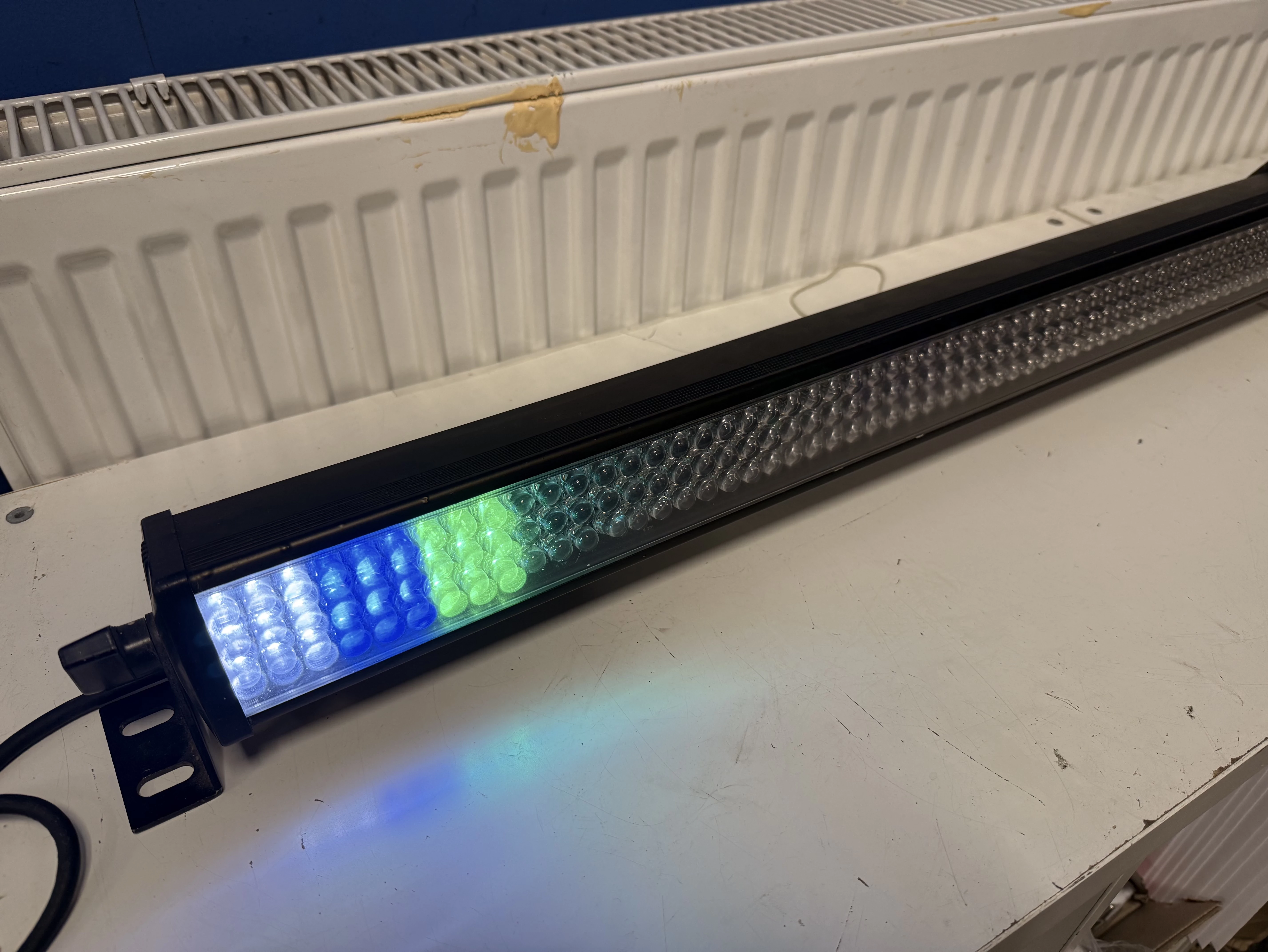 lampa-naswietlacz-liniowy-led-technik-waga-produktu-z-opakowaniem-jednostkowym-1160