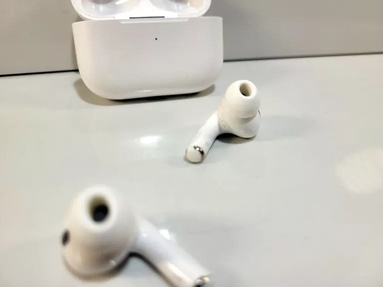 sluchawki-bezprzewodowe-dokanalowe-apple-airpods-pro-2-generacji-marka-248811-1131476