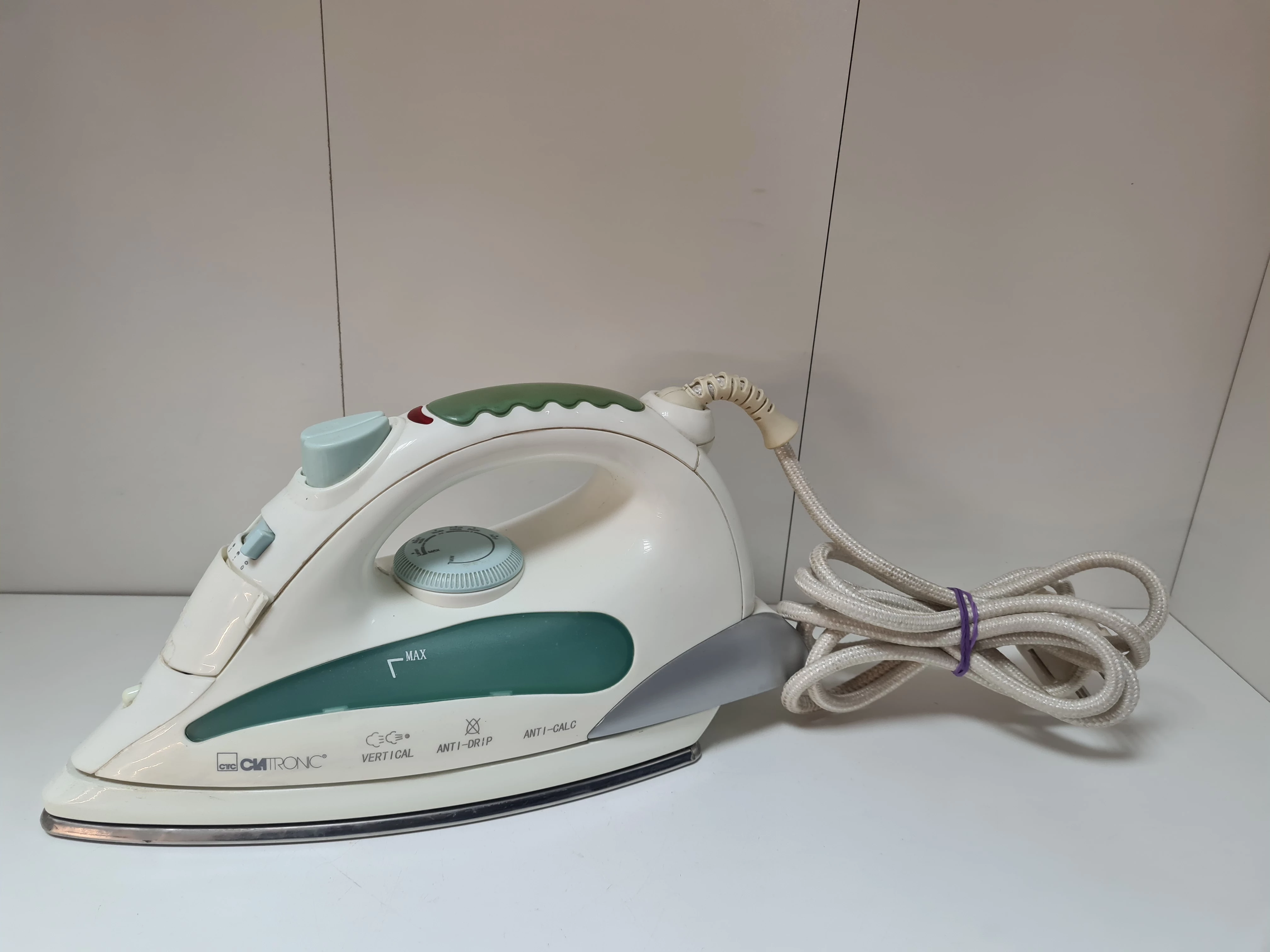 zelazko-parowe-clatronic-2200w-al-wp-7c-pultusk