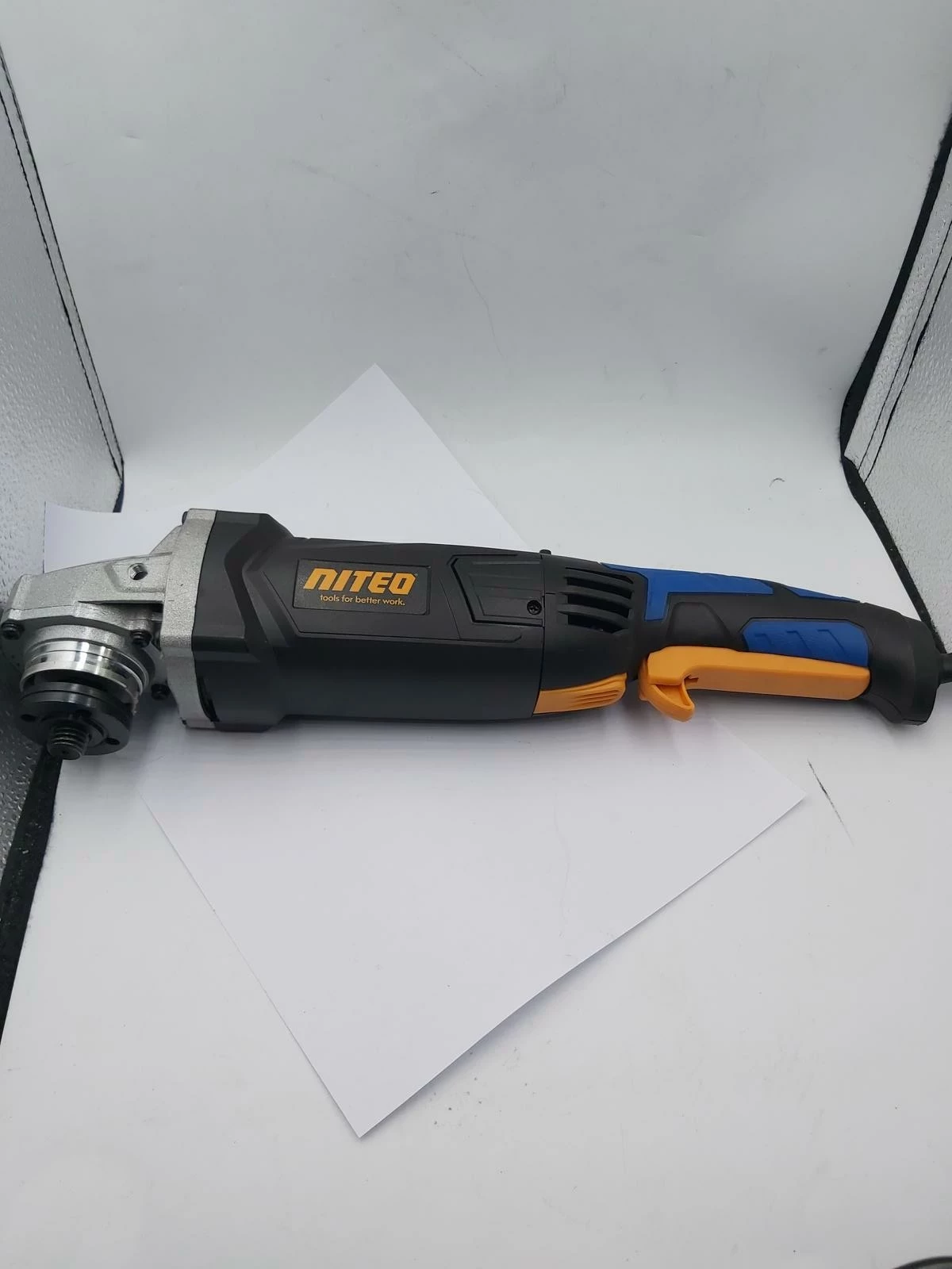 szlifierka-katowa-sieciowa-niteo-1200w-125mm-z-regulacja-obrotow-ean-gtin-5905118068001